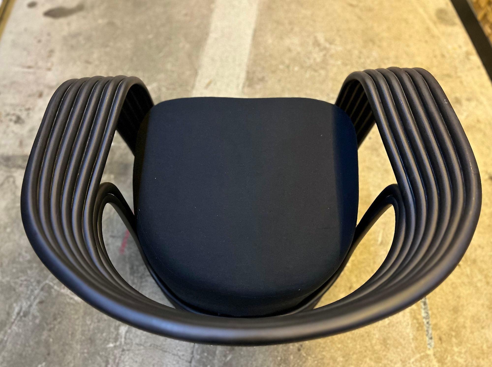 Fauteuil ou chaise longue contemporaine moderne en bambou noir, IDN 2023 Bon état - En vente à Lichtenberg, AT