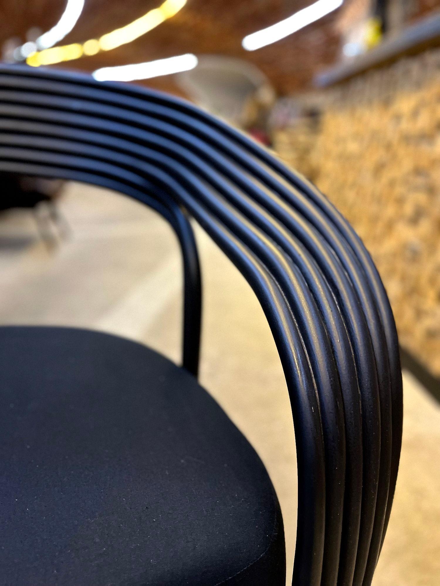 Fauteuil ou chaise longue contemporaine moderne en bambou noir, IDN 2023 en vente 2