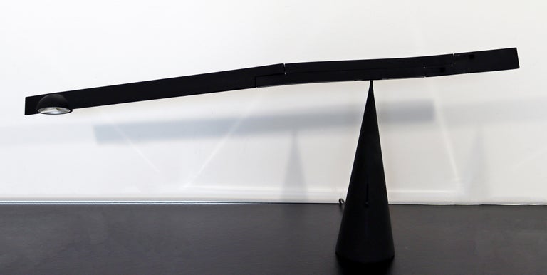 Late 20th Century Contemporary Modern Black Barbaglia & Marco Colombo Nemo Table Lamp Italy 1990s