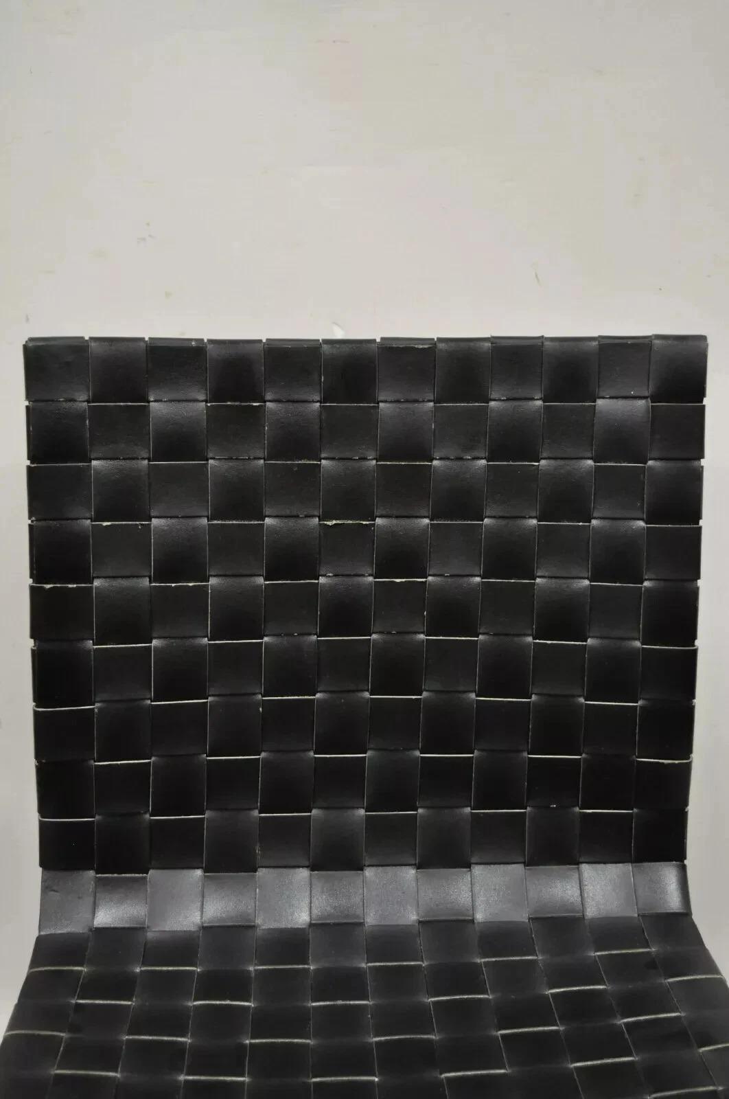 Sillas de Comedor Modernas Contemporáneas de Cuero Negro Tejido y Estructura Cromada - Juego de 4 Desconocido en venta