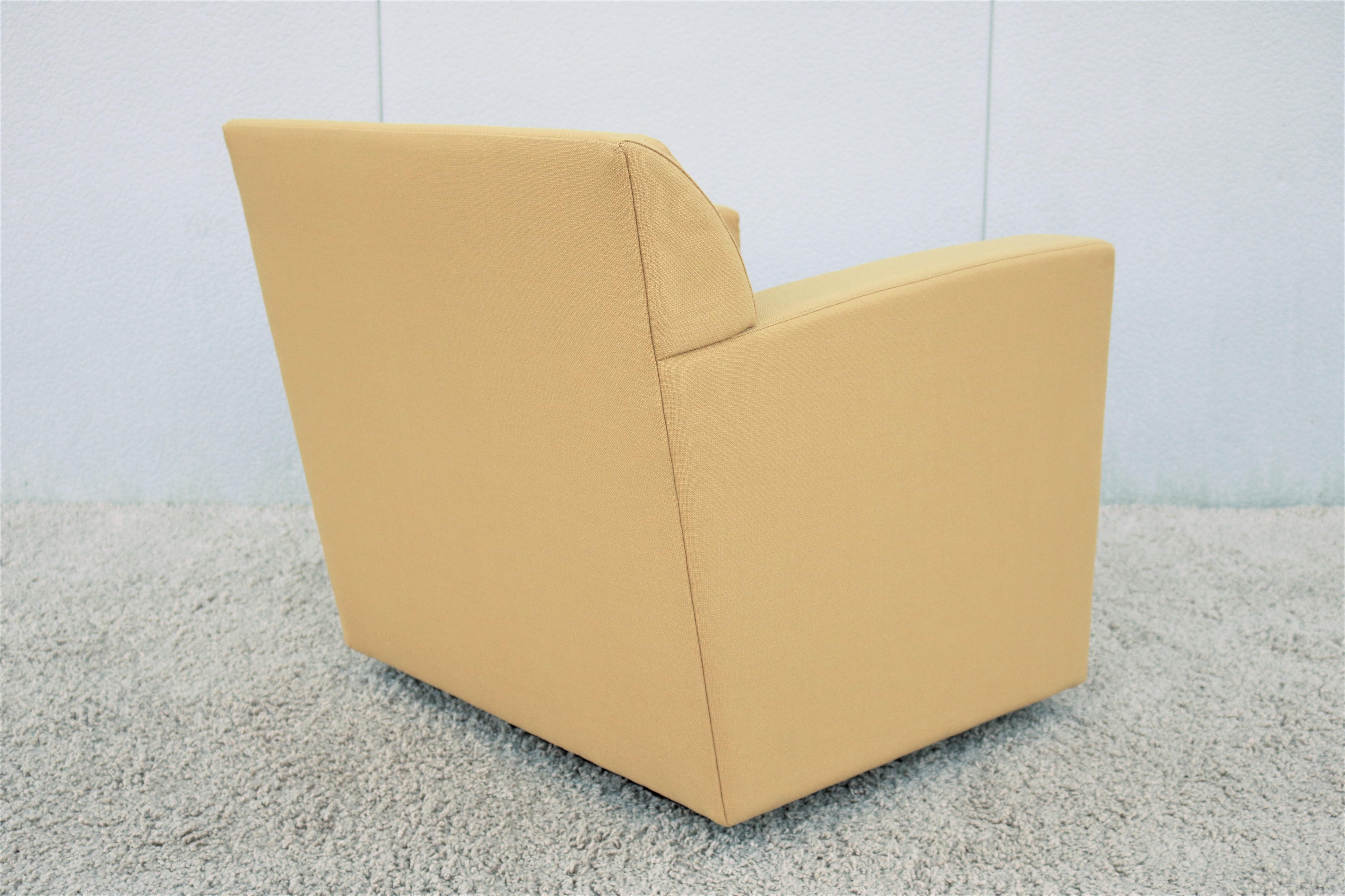 Contemporary Modern Brian COX für Bernhardt Design Entrada Lounge Chair, New (amerikanisch) im Angebot