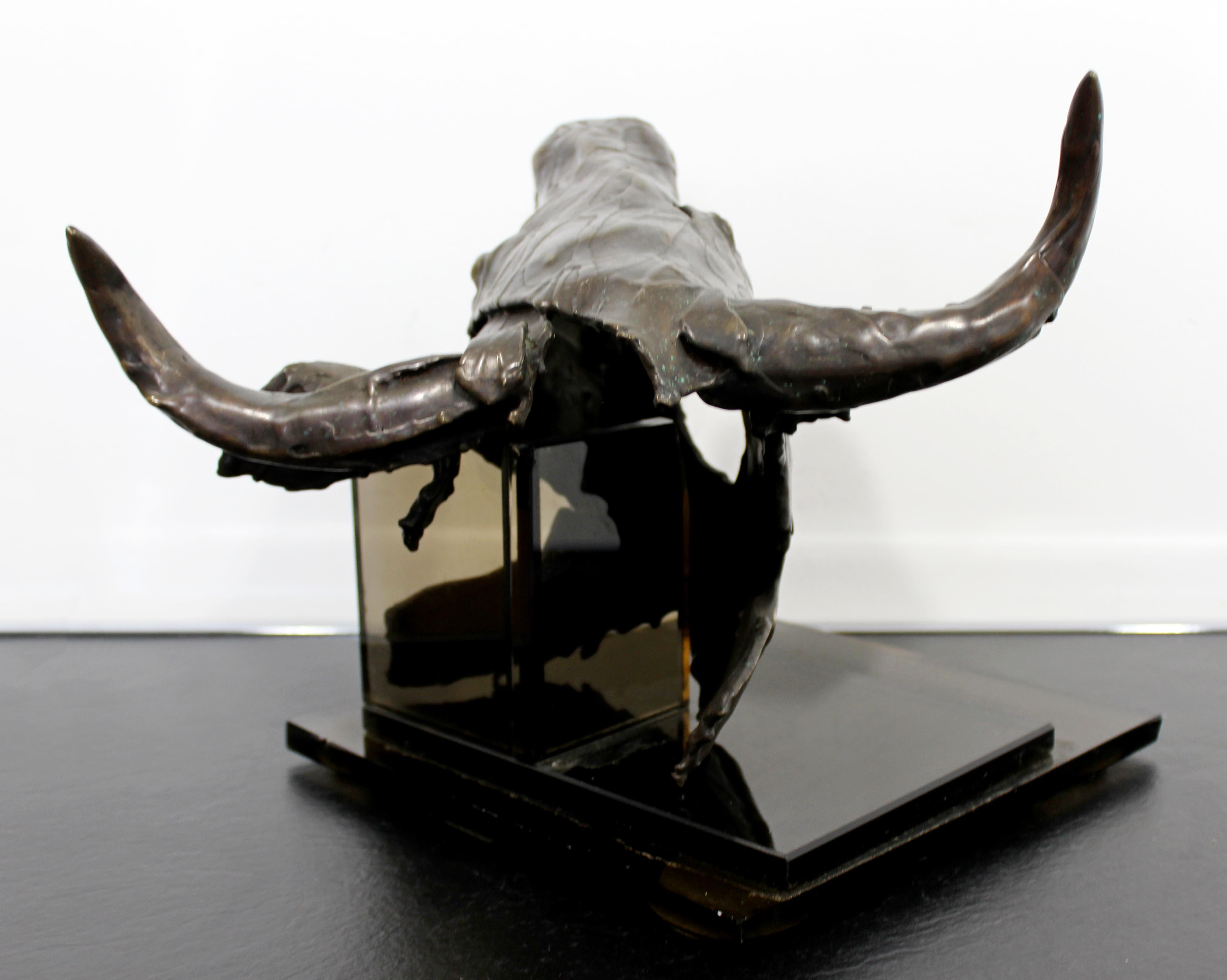 Contemporary Modern Bronze Steer Table Sculpture Signed Gordon Hipp Dated 1990s For Sale 4