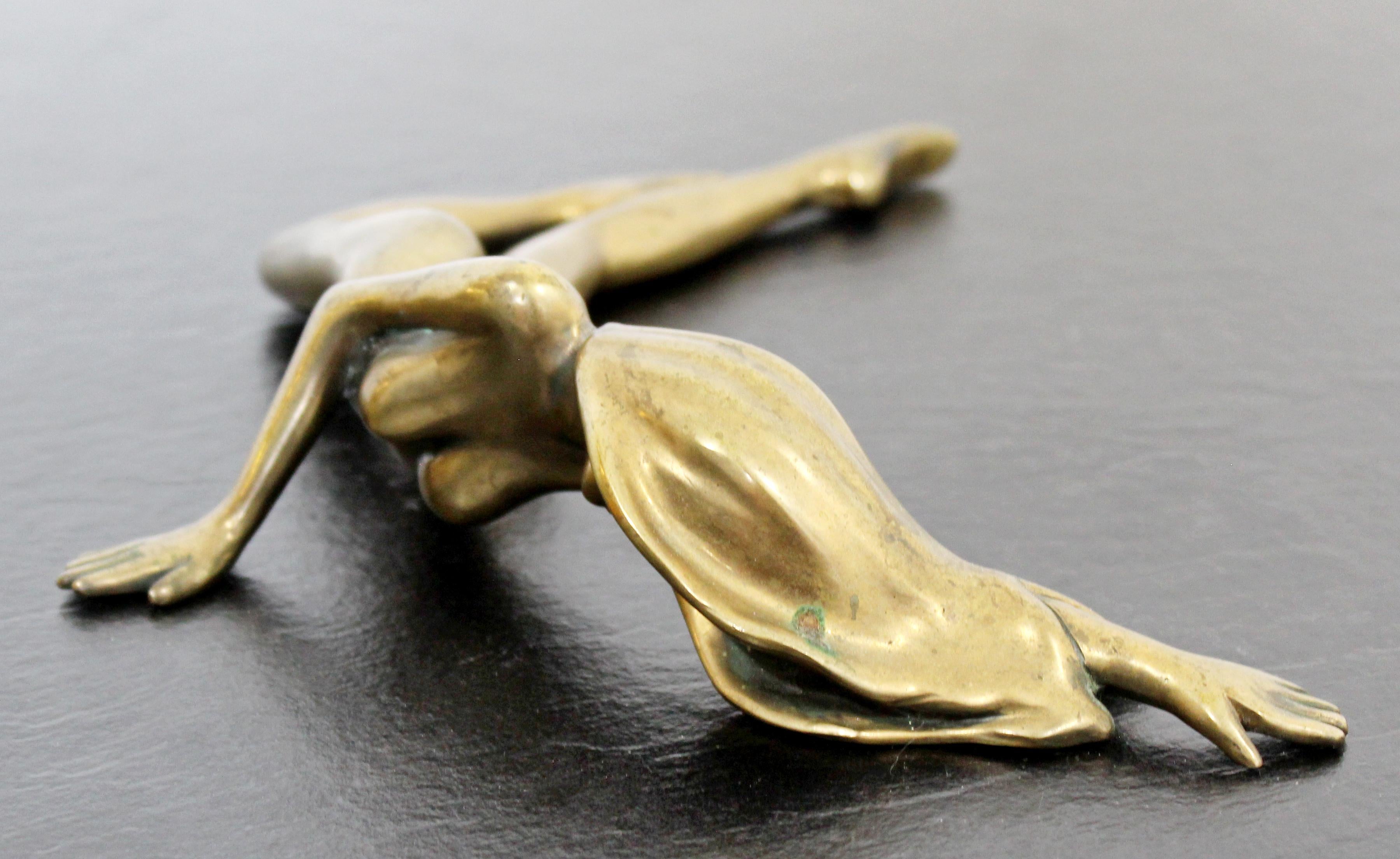 Contemporary Modern Bronze Table Sculpture Signed Tom Bennett Nude Woman In Good Condition In Keego Harbor, MI