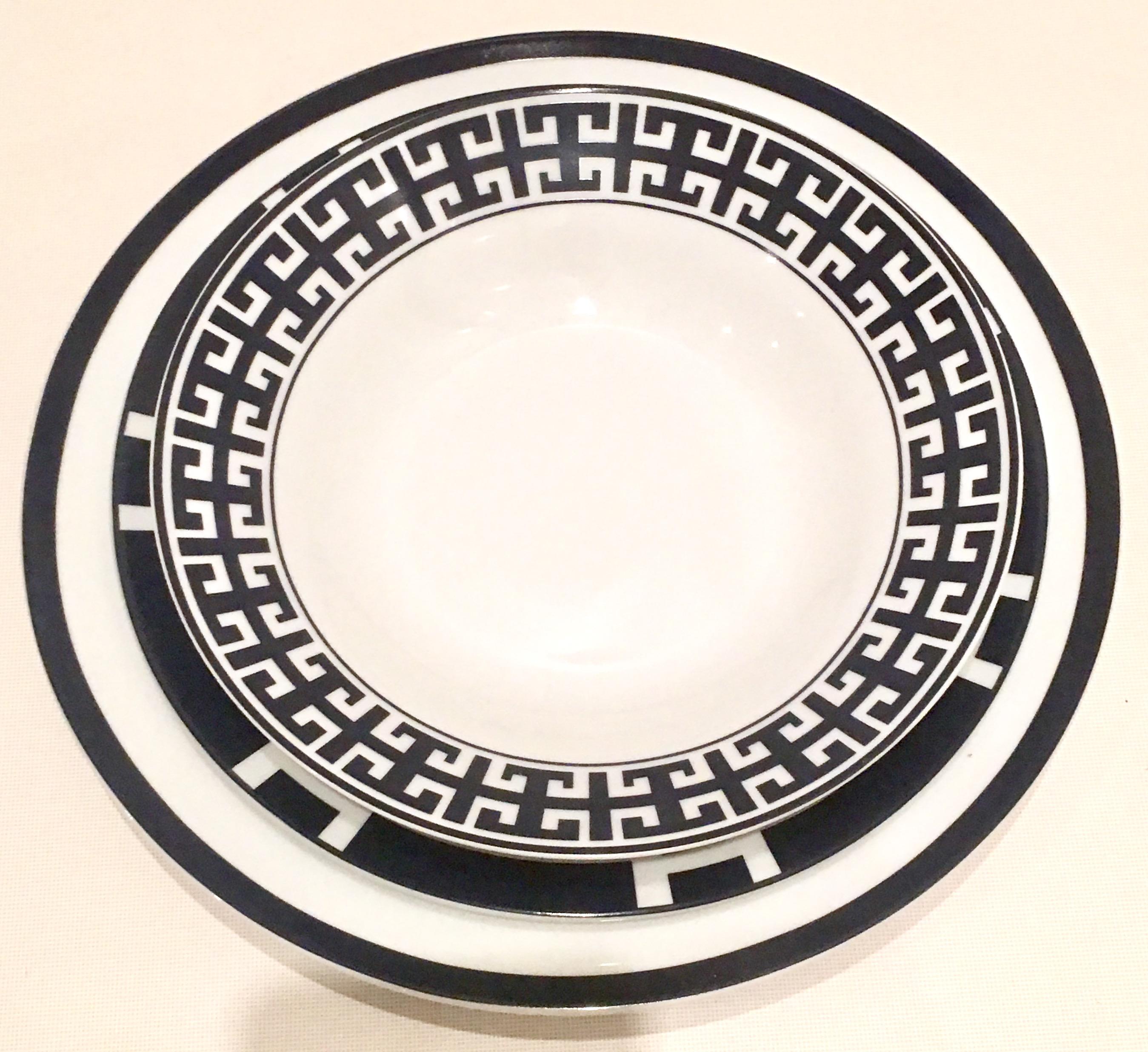Contemporary & Modern Ceramic Dinnerware S/23 By Colin Cowie 2