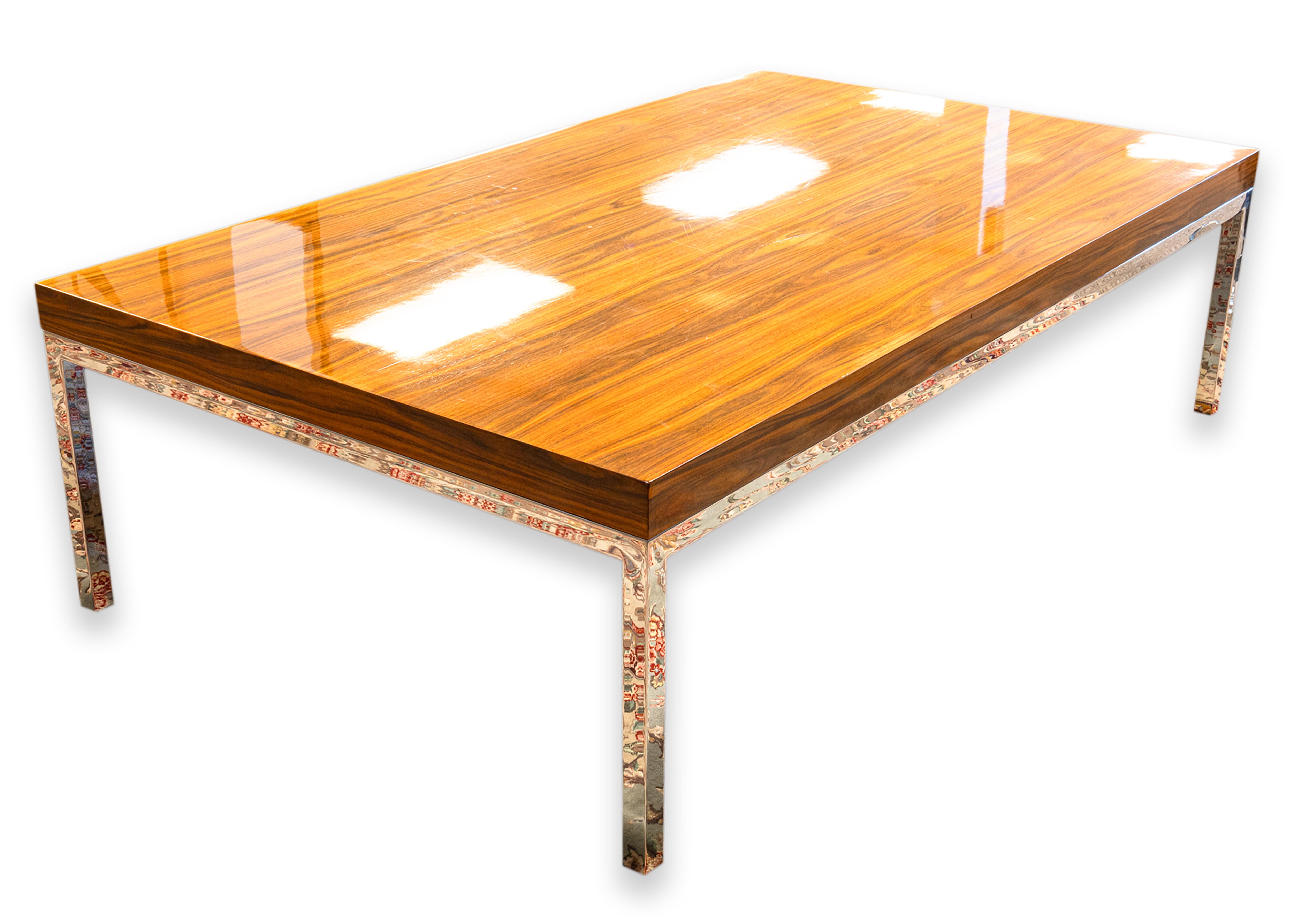Inconnu Table basse contemporaine moderne à base chromée en placage de bois de noyer laqué en vente