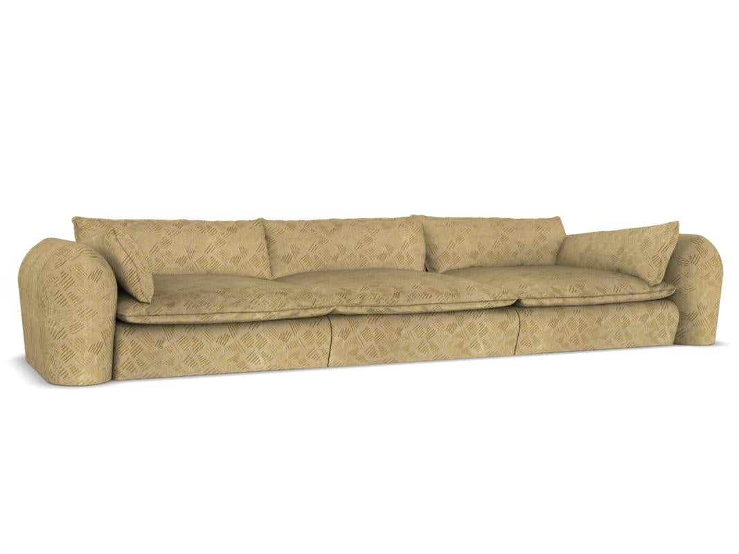 Contemporary Modern Comfy Sofa in Linen Fabric by Collector For Sale 1
