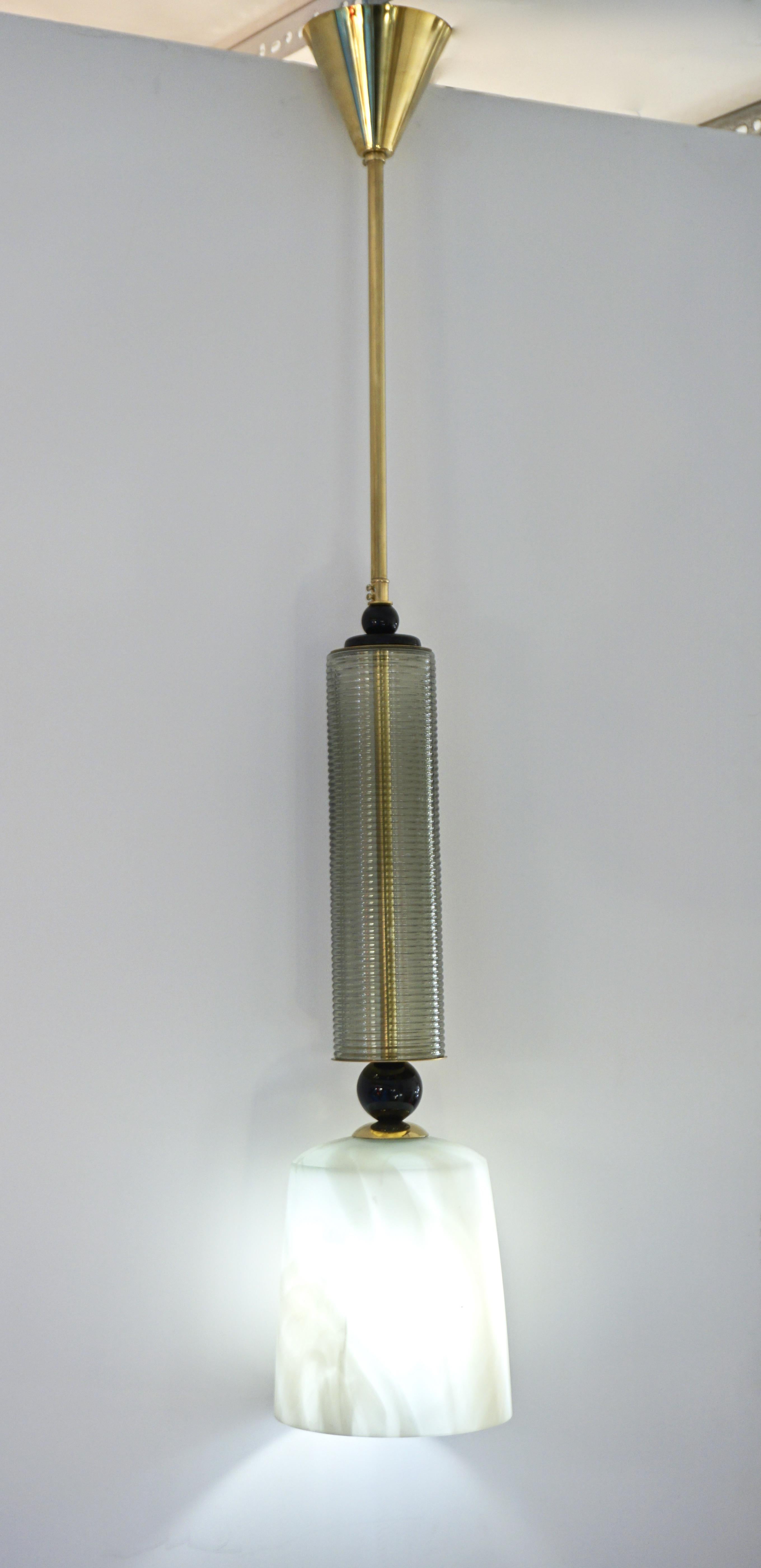 Contemporary Modern Crystal Black and Alabaster Murano Glass Brass Pendant Light For Sale 4