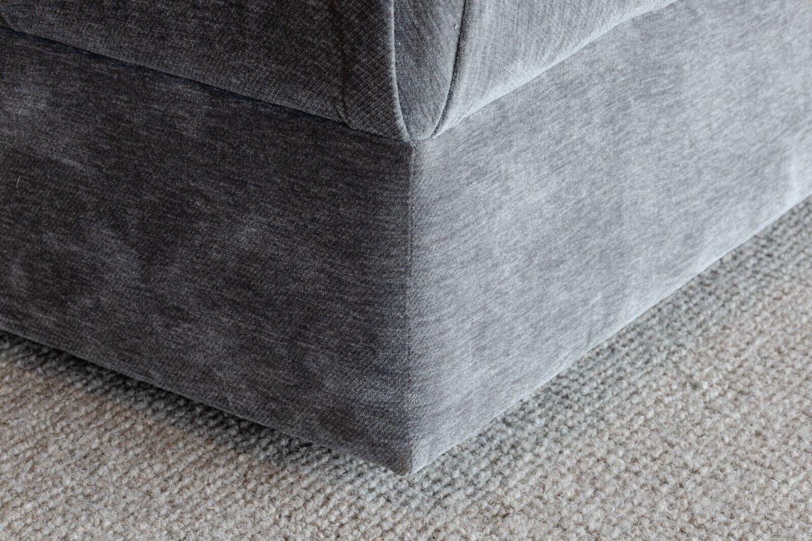 Contemporary Modern Custom Made Dark Grey Velvet Tufted Sectional Sofa Kravet In Good Condition In Keego Harbor, MI