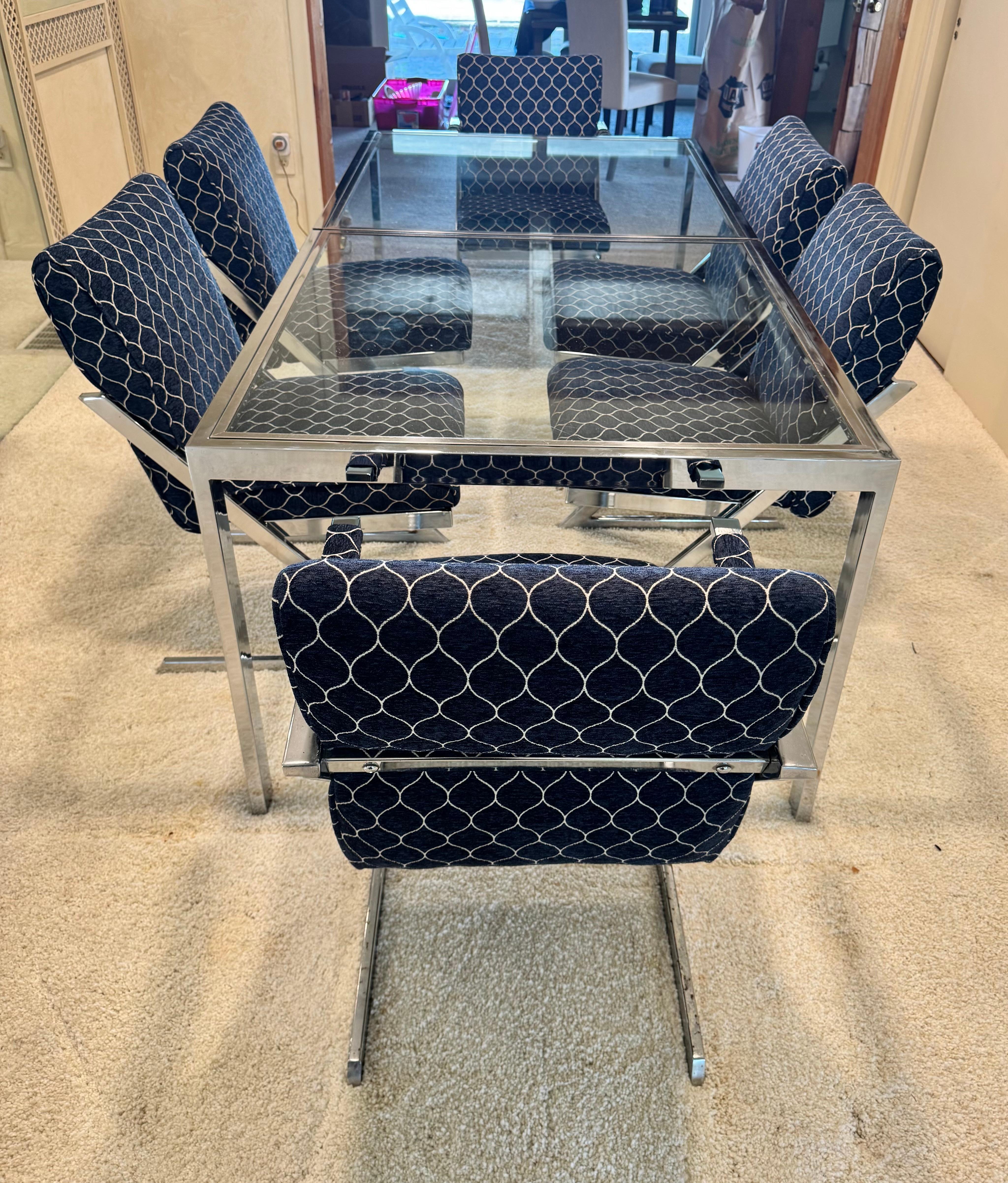 Contemporáneo Moderno D I A Cromo y  Juego de Comedor de Cristal / 2 hojas de 20 Estadounidense en venta