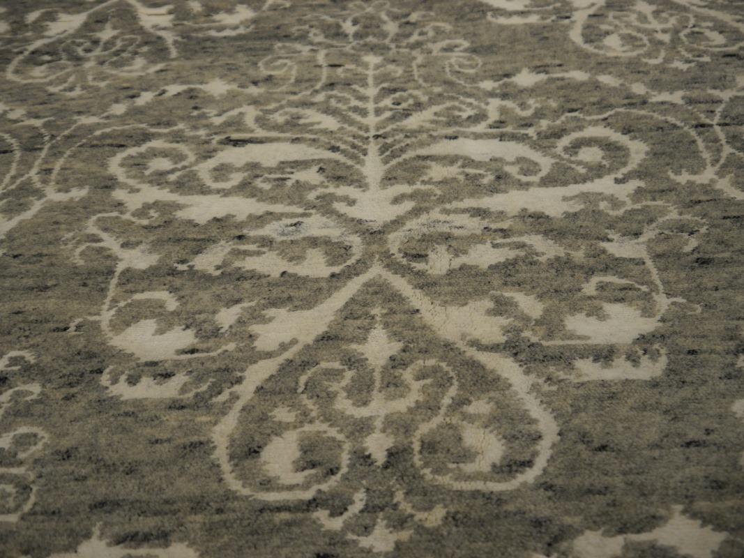 XXIe siècle et contemporain Contemporary Modernity Design Rug hand-kotted Gray Wool Djoharian Collection 8x10 en vente