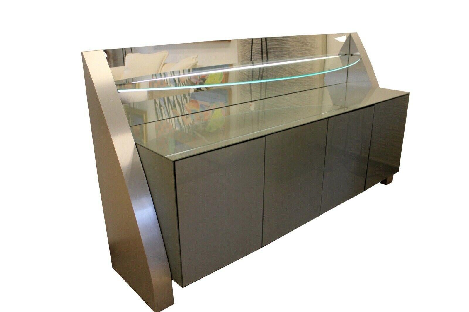 Contemporary Modern Ello Chrome & Glass Light Up Curved Credenza 1980's In Good Condition In Keego Harbor, MI