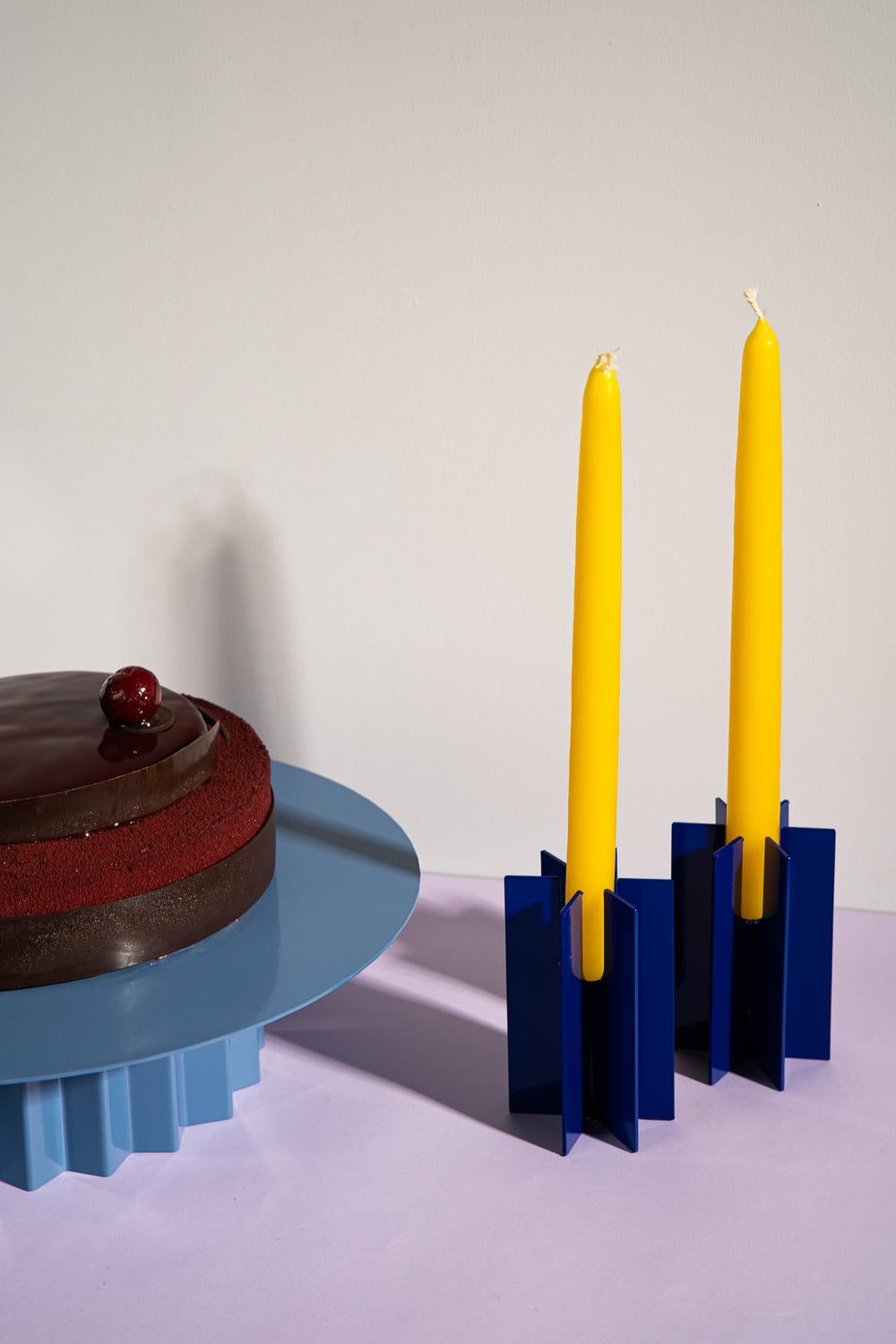 Moderne Présentoir à gâteau rond bleu pigeon Esnaf, moderne contemporain en vente