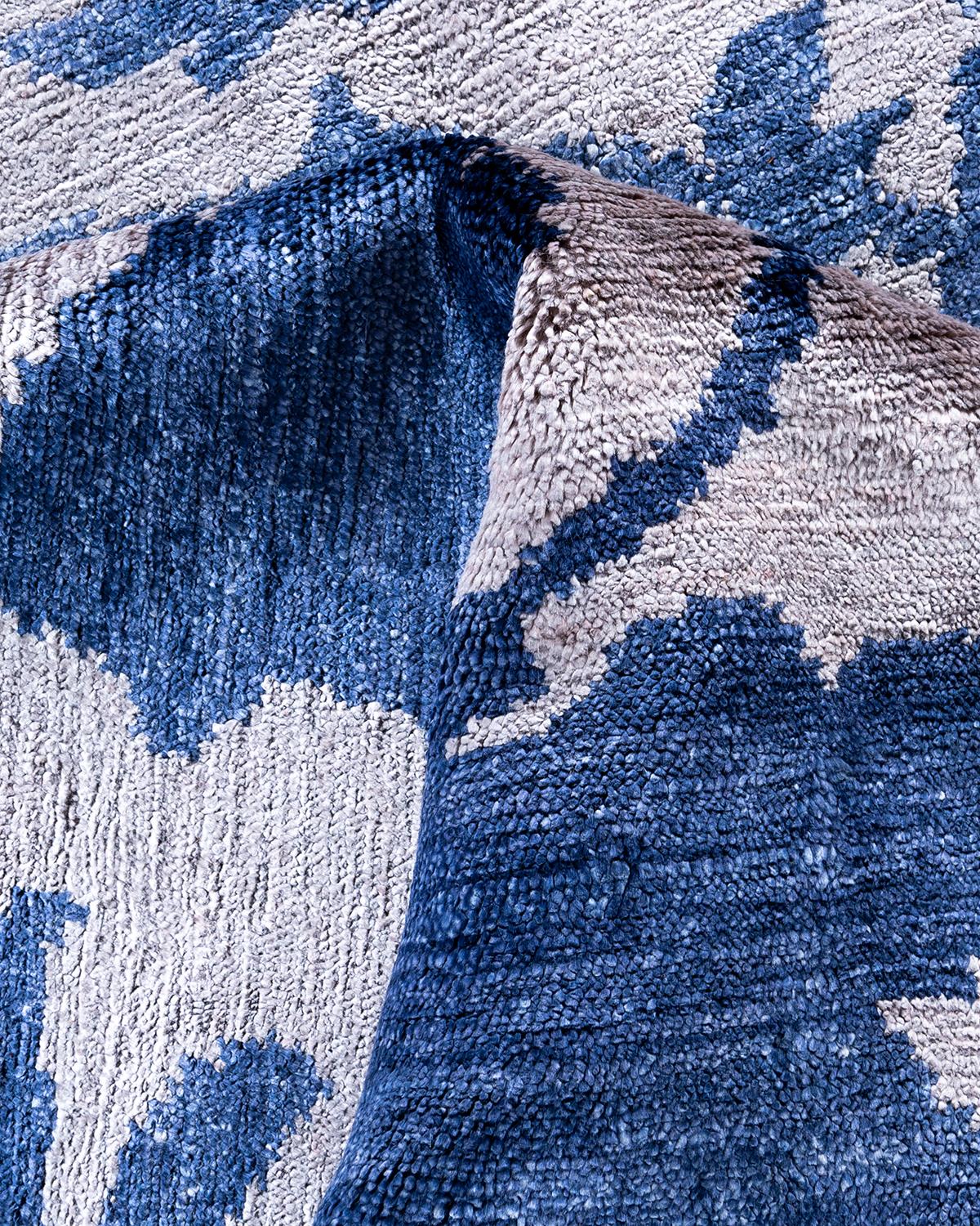 Seta Tappeto moderno e contemporaneo in seta astratta annodata a mano di colore blu, 8' 1