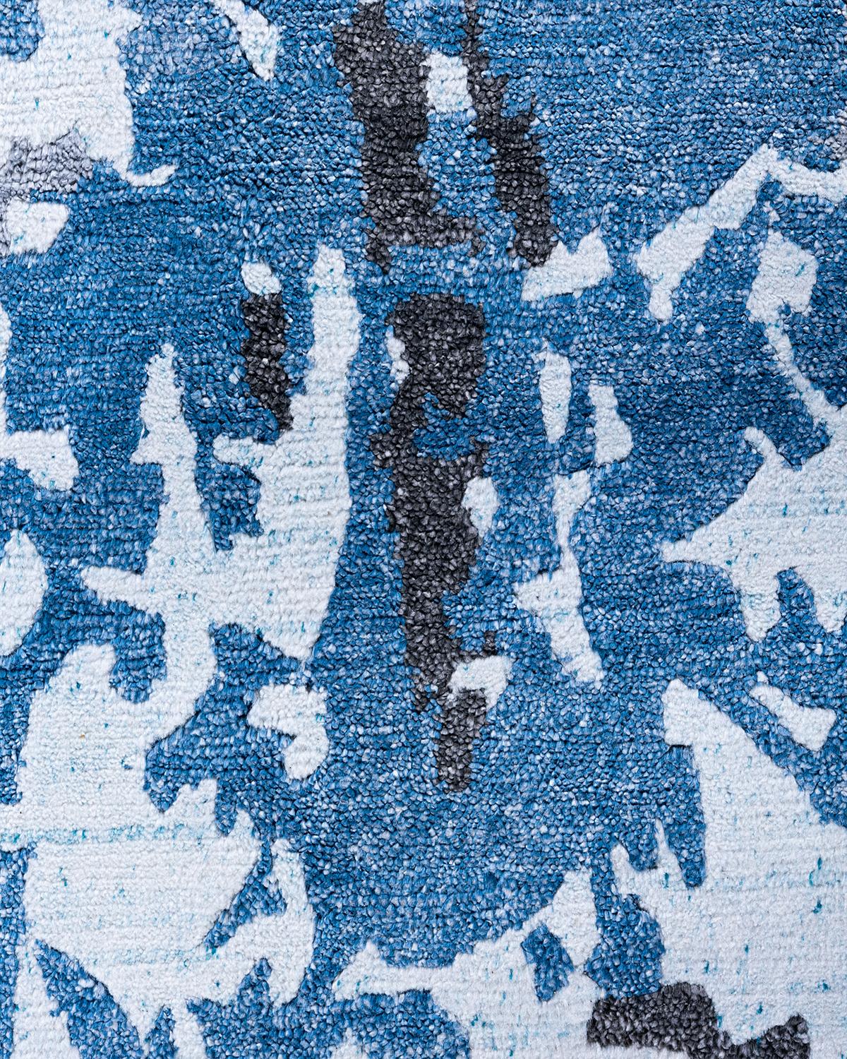 Indiano Tappeto moderno e contemporaneo in seta astratta annodata a mano di colore blu, 8' 2