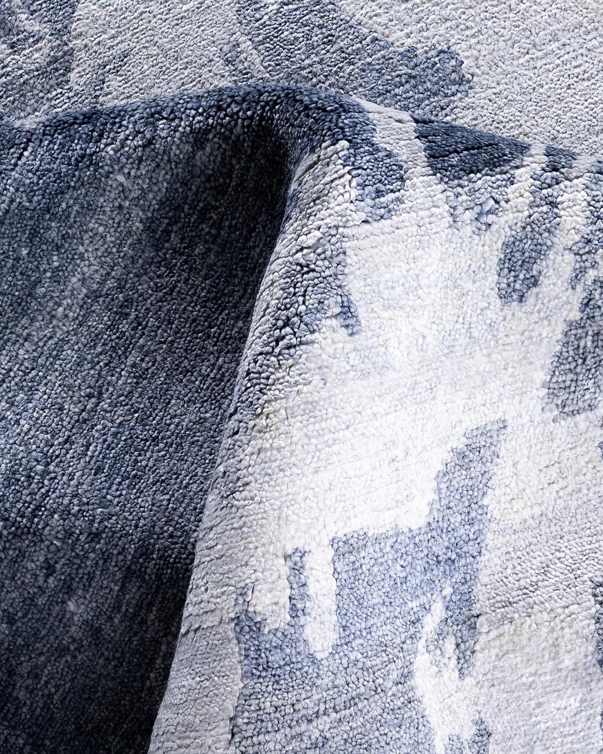 Seta Tappeto moderno contemporaneo in seta astratta annodata a mano di colore grigio 9' 2