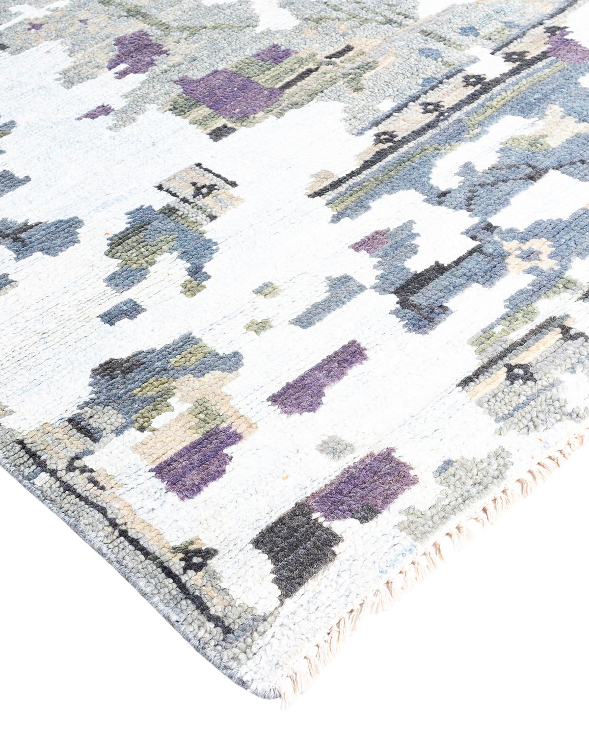 Frais, pleins d'entrain et surtout luxueux, les tapis de la collection Modern peuvent revigorer une pièce traditionnelle avec autant de grâce qu'ils peuvent donner du relief à un espace plus contemporain. Le motif opulent de ce tapis est dérivé de