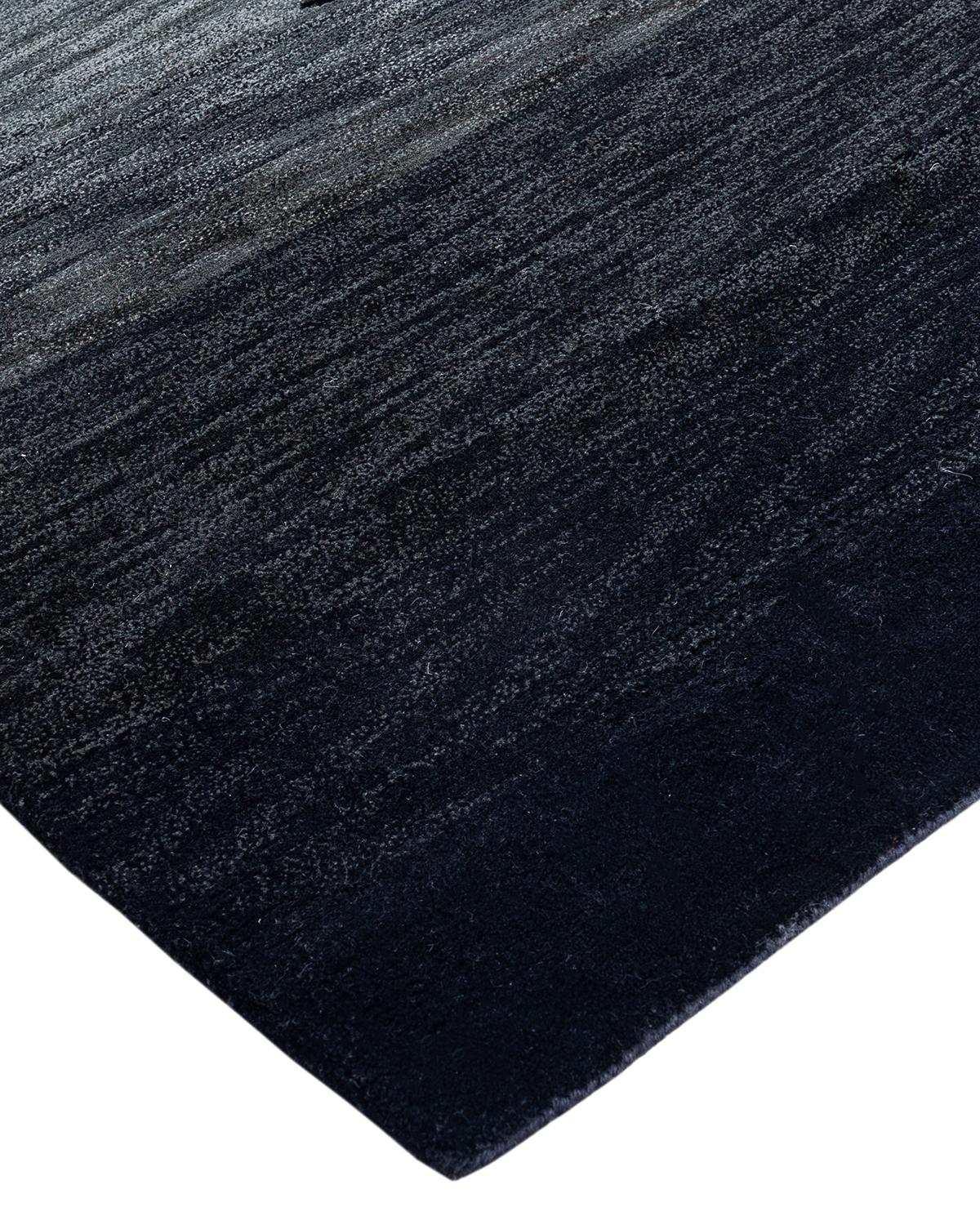 Frais, pleins d'entrain et surtout luxueux, les tapis de la collection Modern peuvent revigorer une pièce traditionnelle avec autant de grâce qu'ils peuvent donner du relief à un espace plus contemporain. Le motif opulent de ce tapis est dérivé de