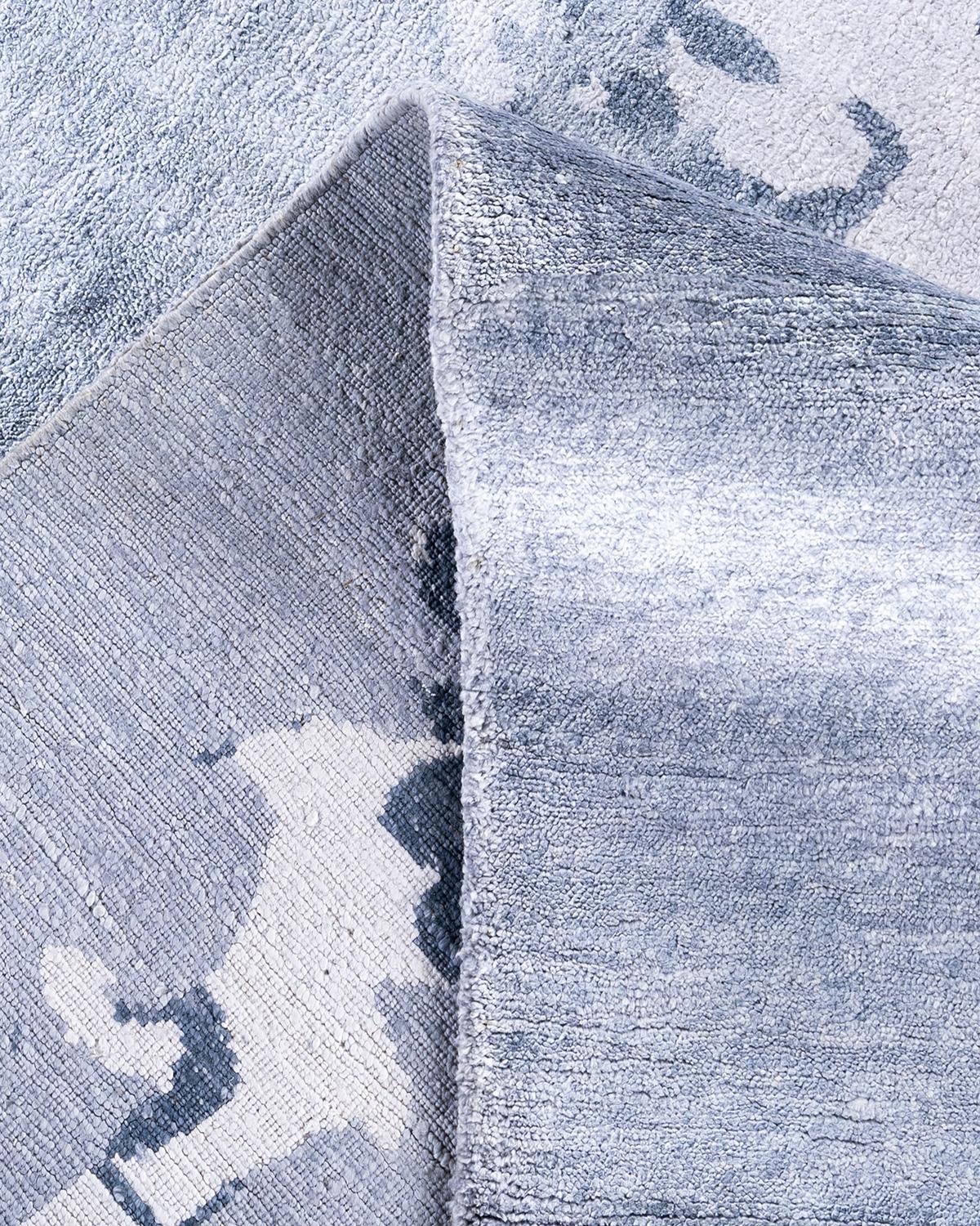 XXI secolo e contemporaneo Tappeto moderno contemporaneo in seta floreale grigio annodato a mano 9' 4