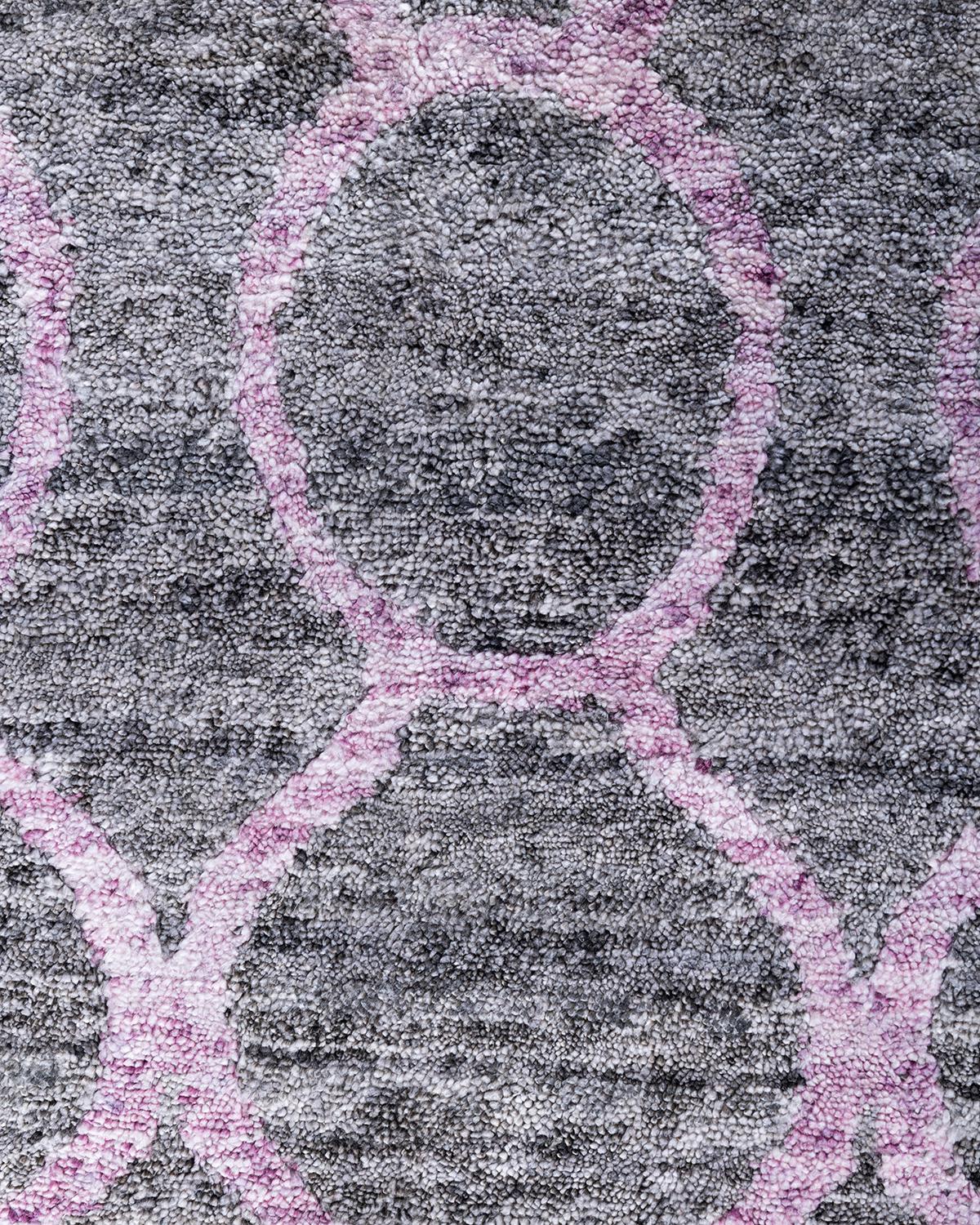 Indiano Tappeto moderno e contemporaneo in seta geometrica annodata a mano di colore rosa 8' 2