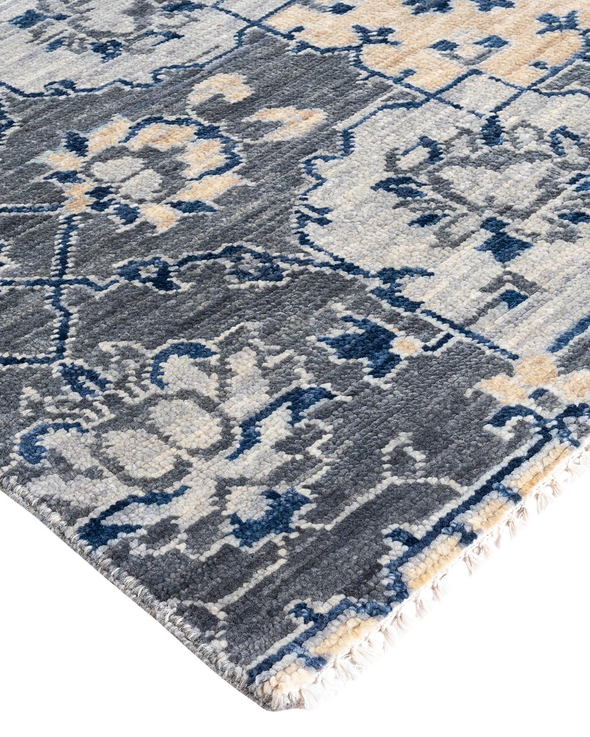 Frisch, temperamentvoll und vor allem luxuriös können die Teppiche der Modern Collection einen traditionellen Raum ebenso beleben wie einen zeitgenössischen Raum. Das opulente Muster dieses Teppichs ist von der reichen Tradition türkischer