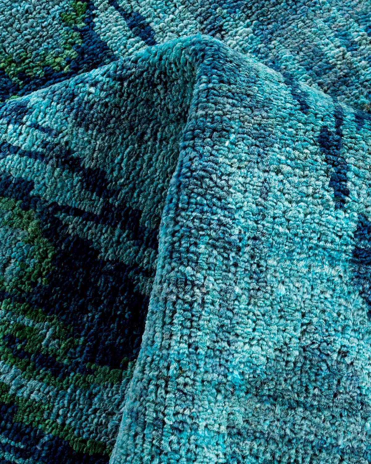 Tapis de course bleu en laine nouée à la main Contemporary Modernity 4' 1