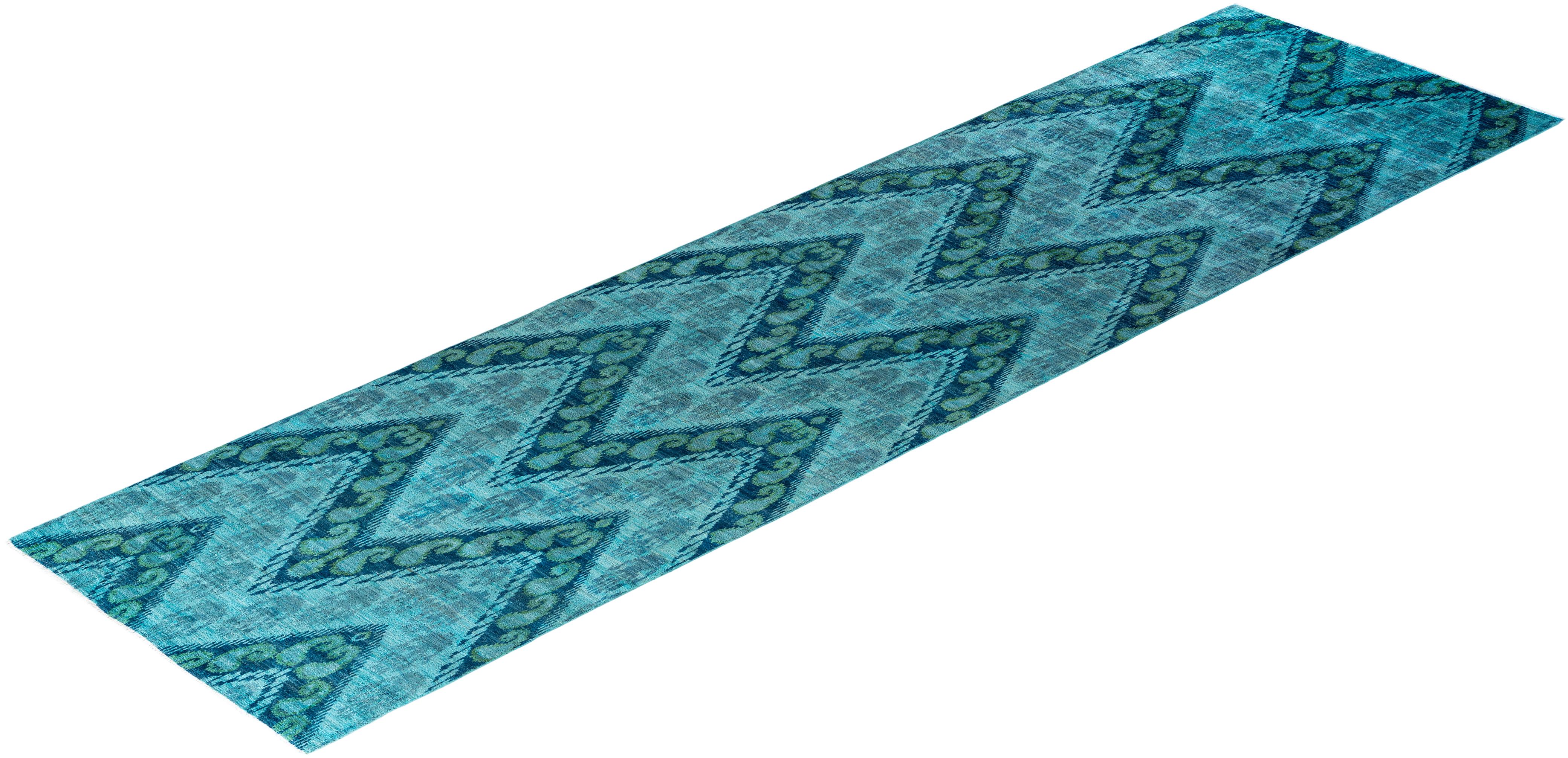 Tapis de course bleu en laine nouée à la main Contemporary Modernity 4' 1