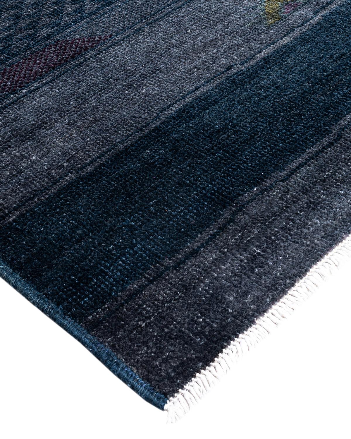 Frescas, llenas de vida y, sobre todo, lujosas, las alfombras de la colección Modern pueden revitalizar una habitación tradicional con la misma elegancia que un espacio más contemporáneo. El opulento dibujo de esta alfombra procede de la rica