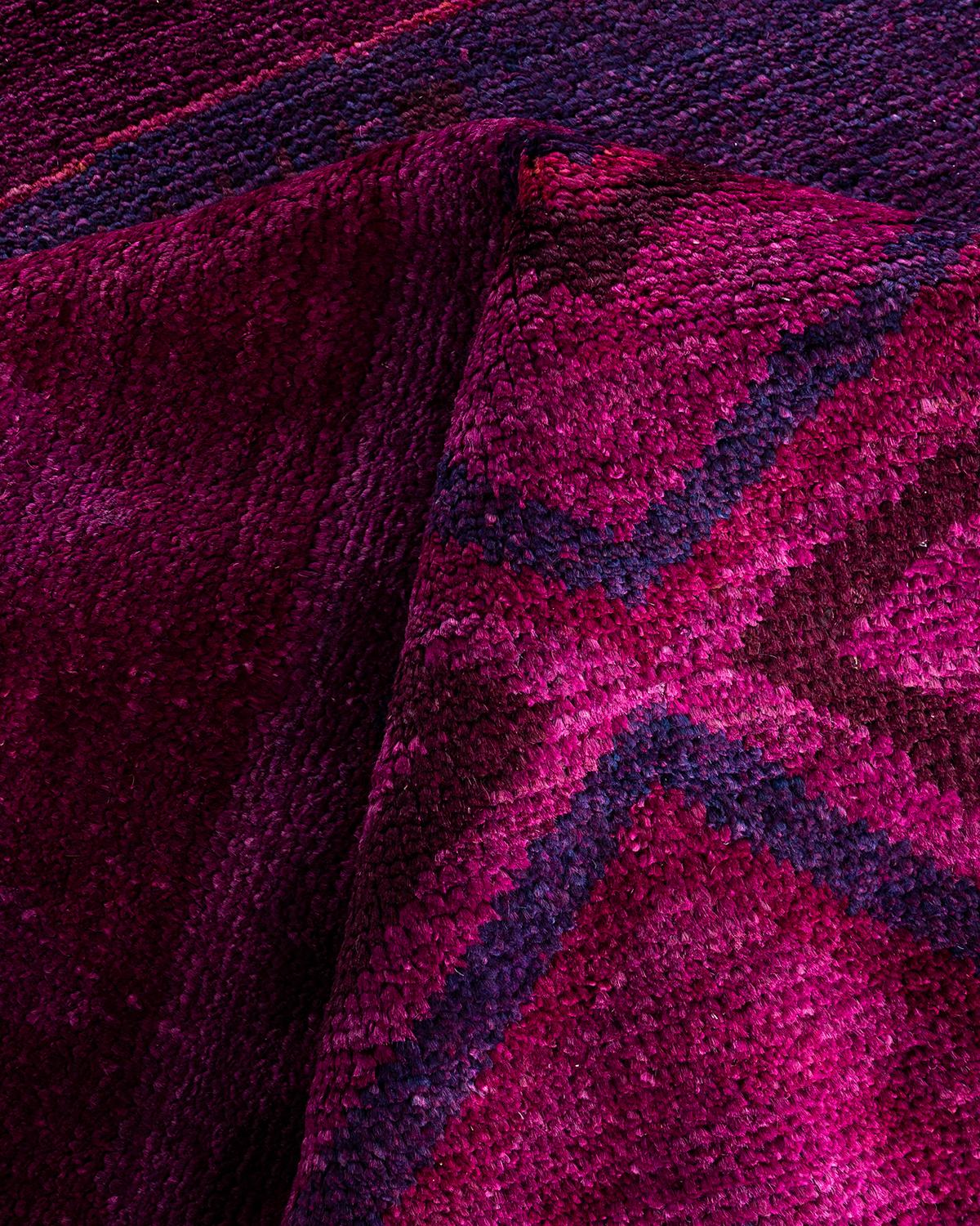 Tapis de sol contemporain moderne en laine nouée à la main, de couleur rose en vente 1