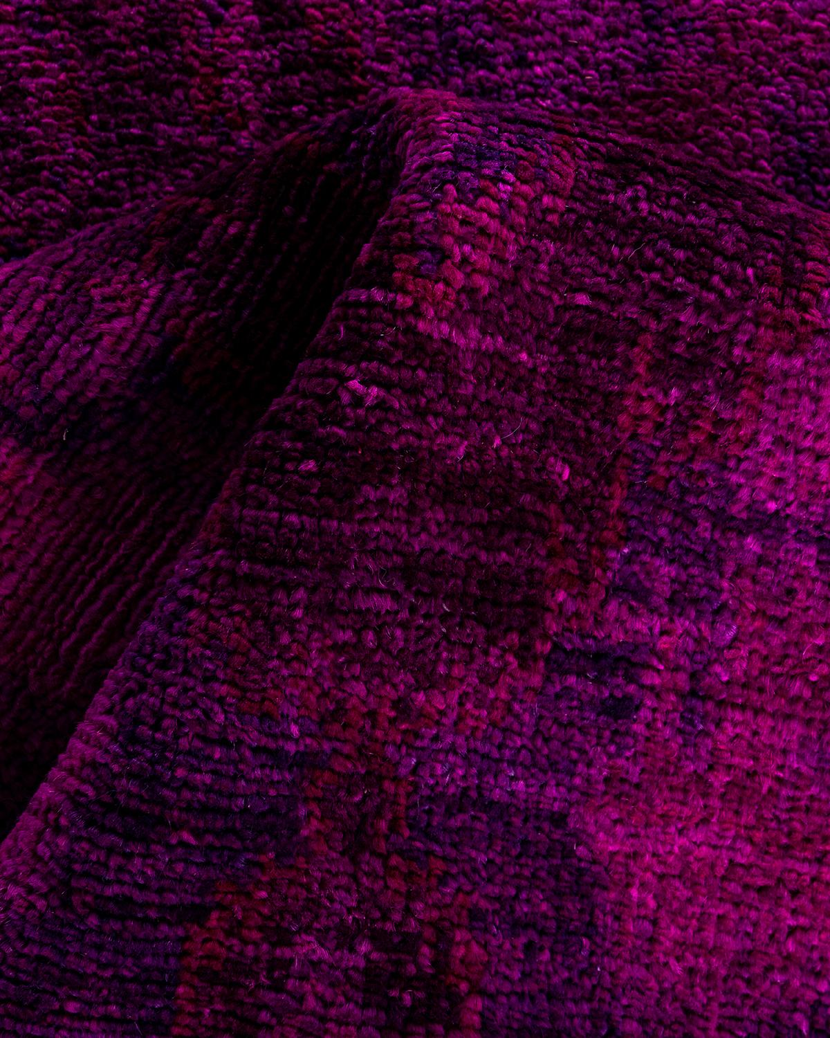 Tapis de course Contemporary Modernity en laine nouée à la main rose 2' 6