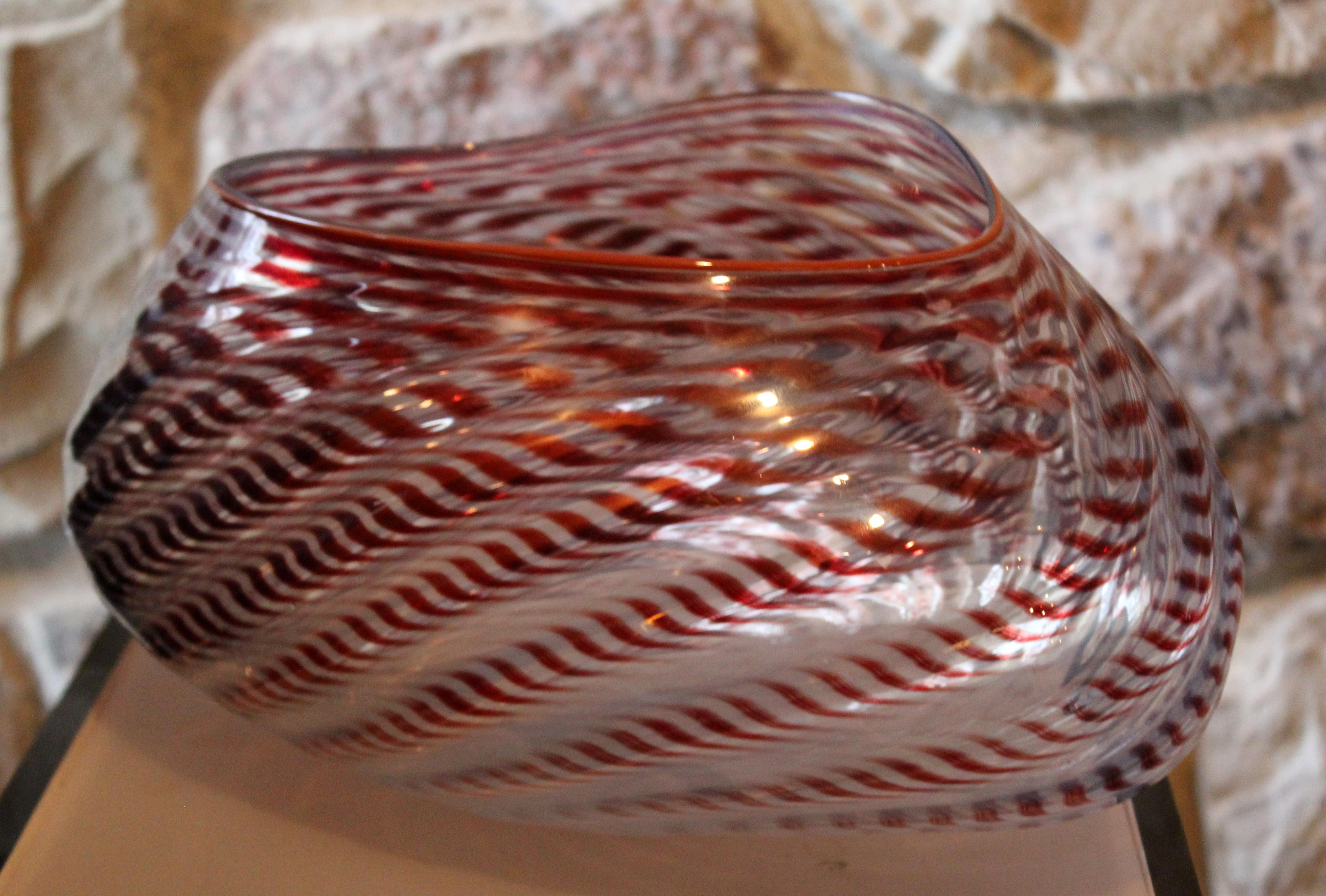 Contemporary Modern Hand Blown Glass Vessel Signed by Dale Chihuly, 1980s In Good Condition In Keego Harbor, MI