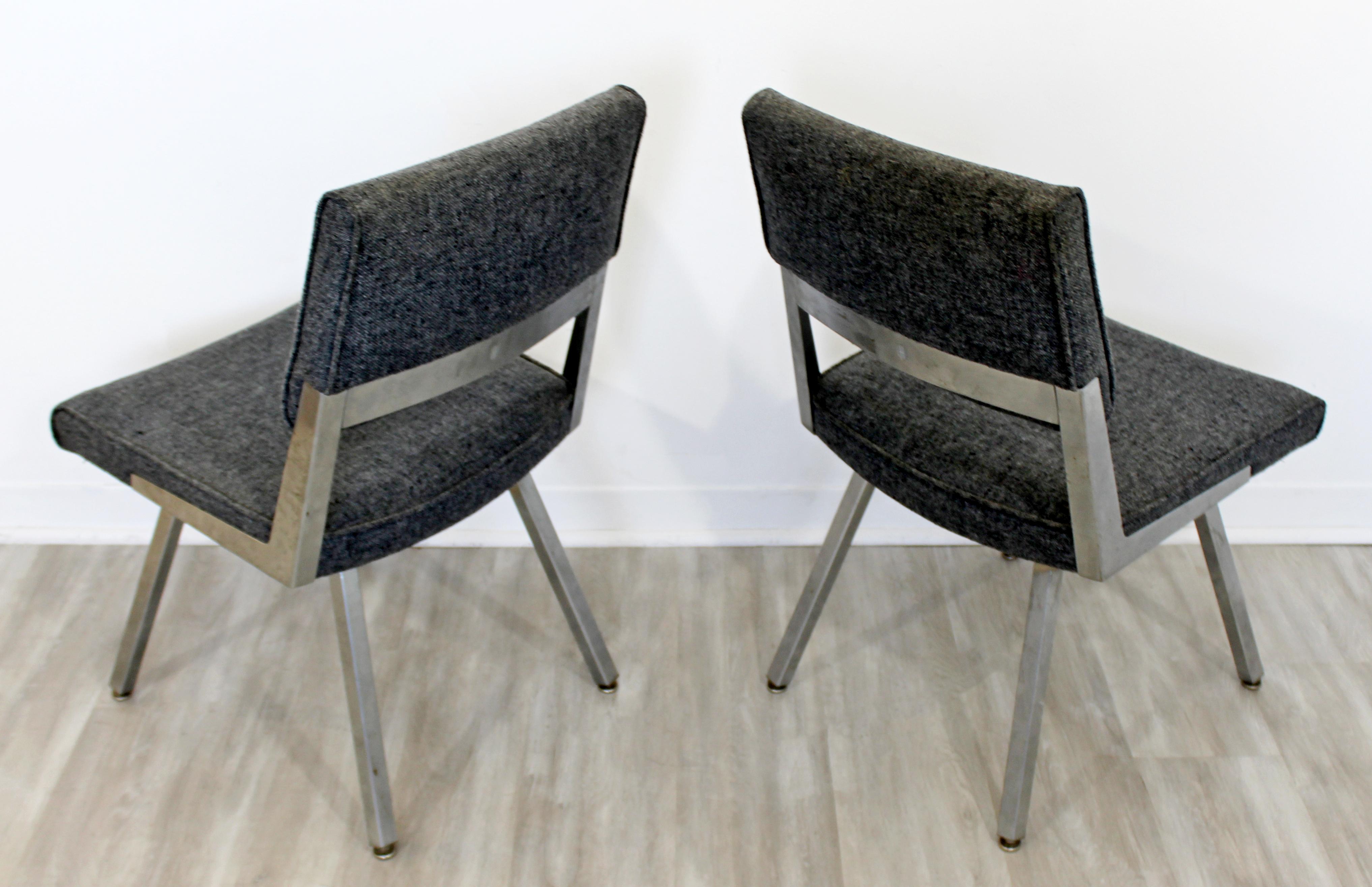 Contemporary Modern Harter Corp Pair of Gray Office Accent Chairs Steel Bases In Good Condition In Keego Harbor, MI