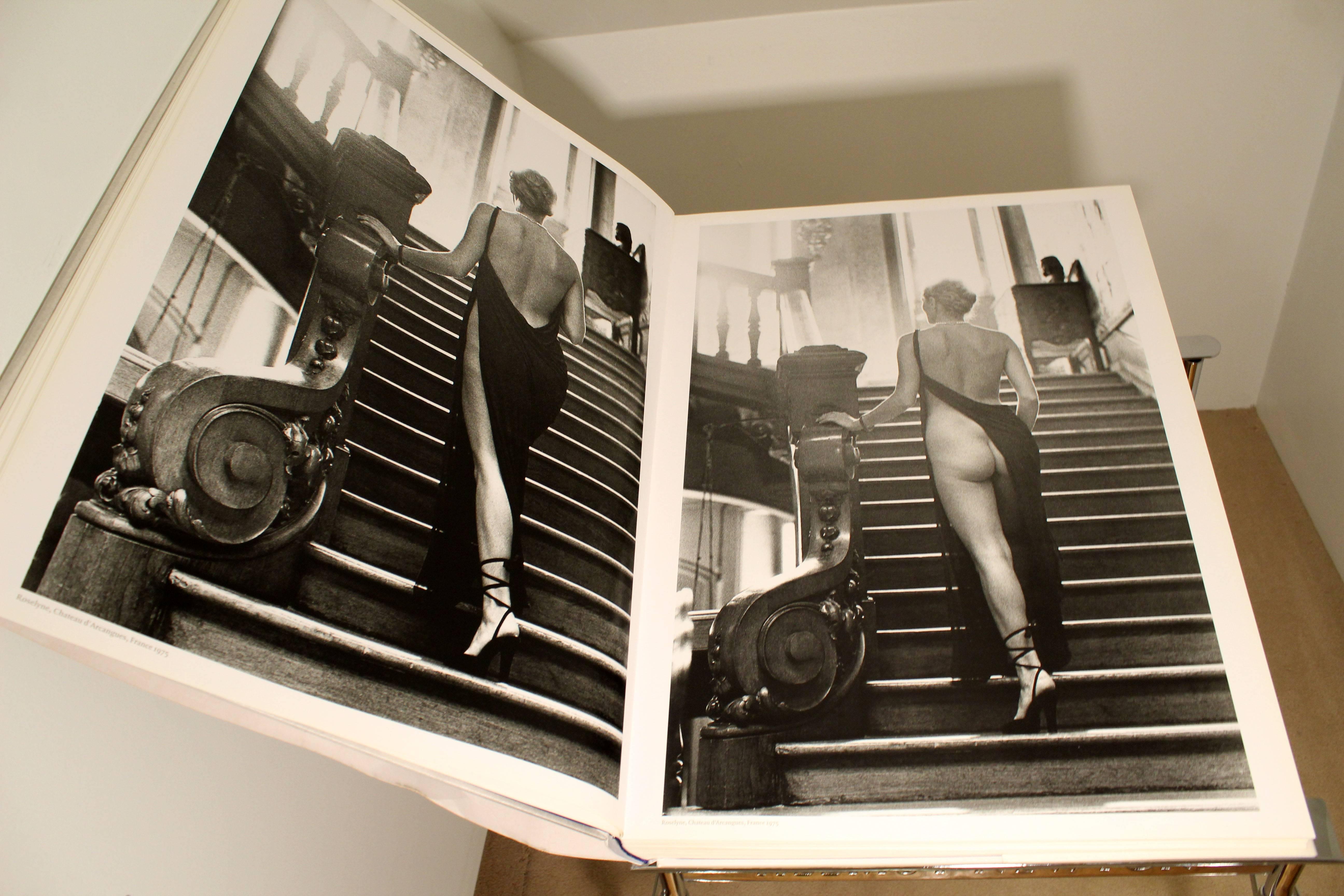 Zeitgenössische Moderne Helmut Newton Big Nude Sumo Book Stand Signiert Nummeriert 5