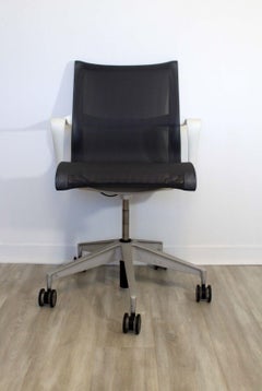 Contemporary Modern Herman Miller Setu White Office Arm Chair