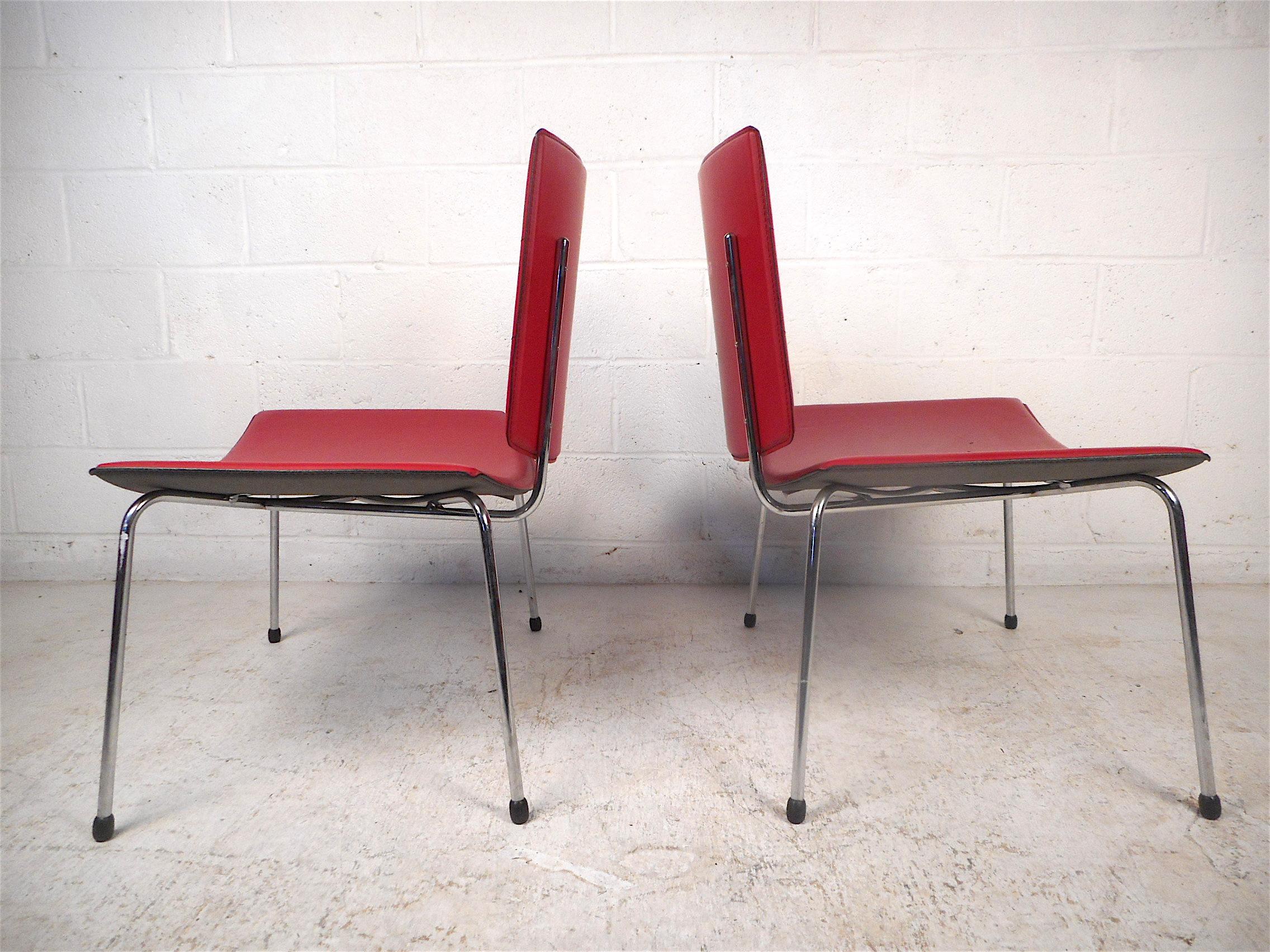 Mid-Century Modern Contemporary Modern Italian Chairs, a Pair