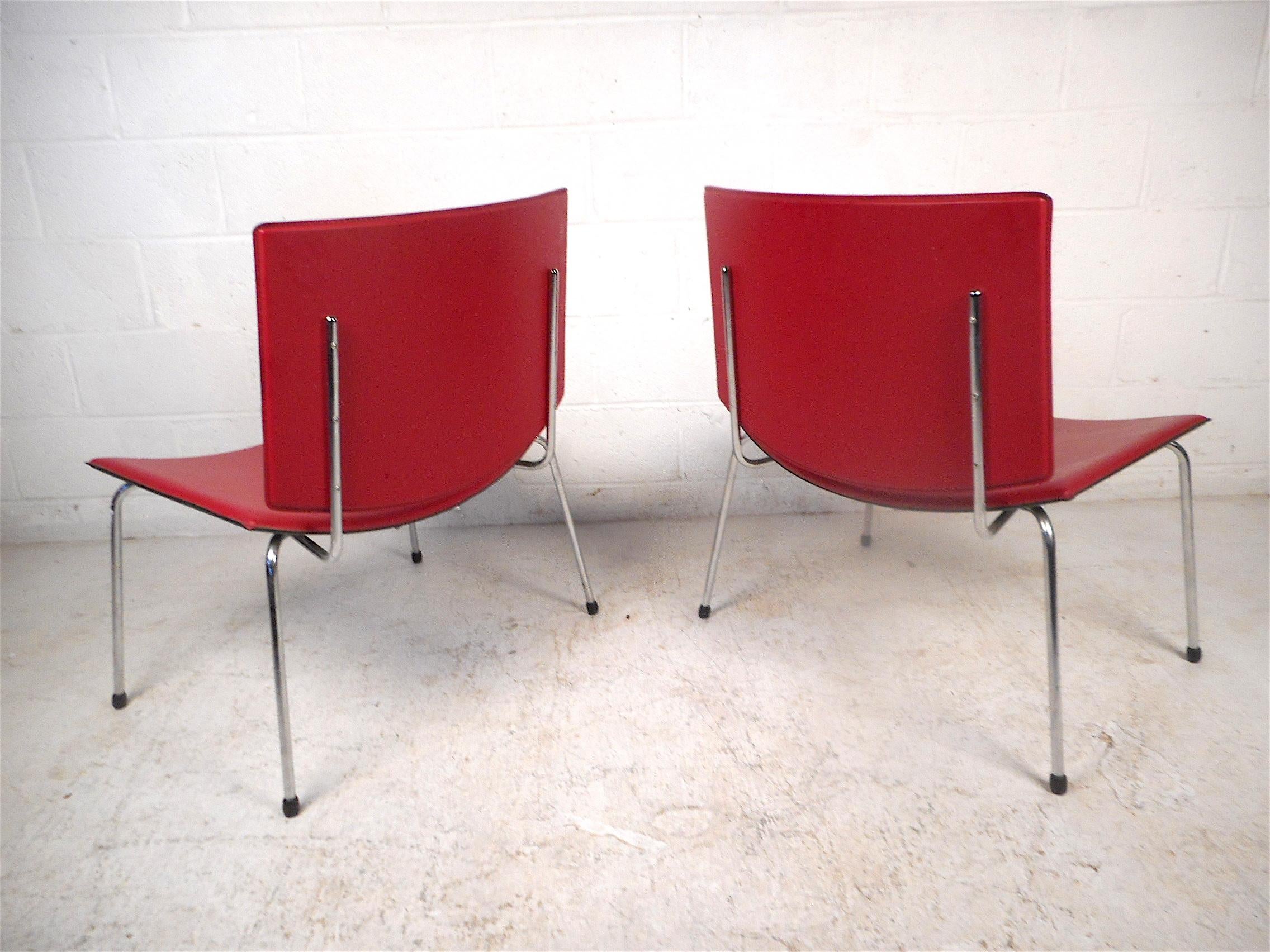 Contemporary Modern Italian Chairs, a Pair In Good Condition In Brooklyn, NY