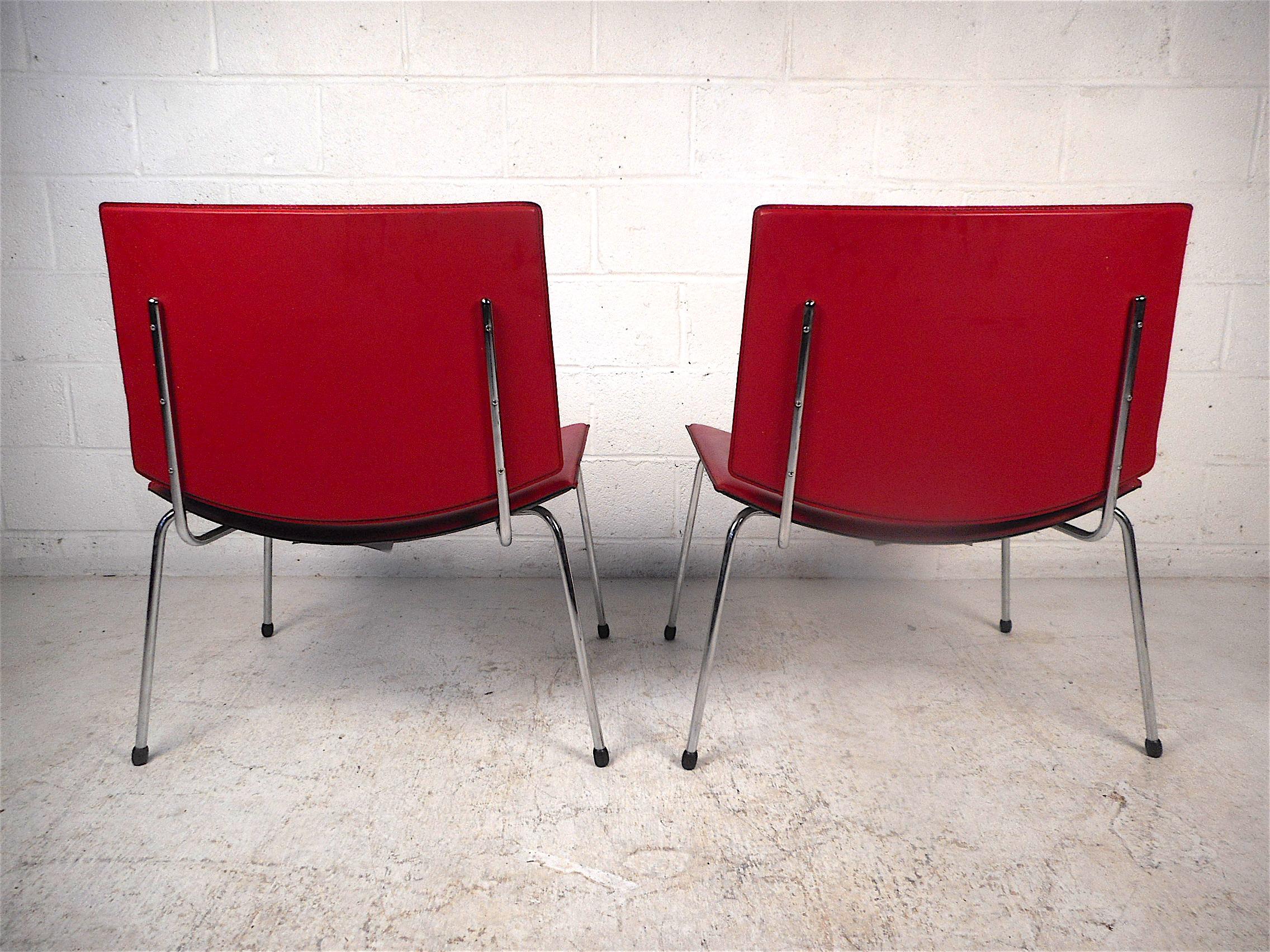 20th Century Contemporary Modern Italian Chairs, a Pair