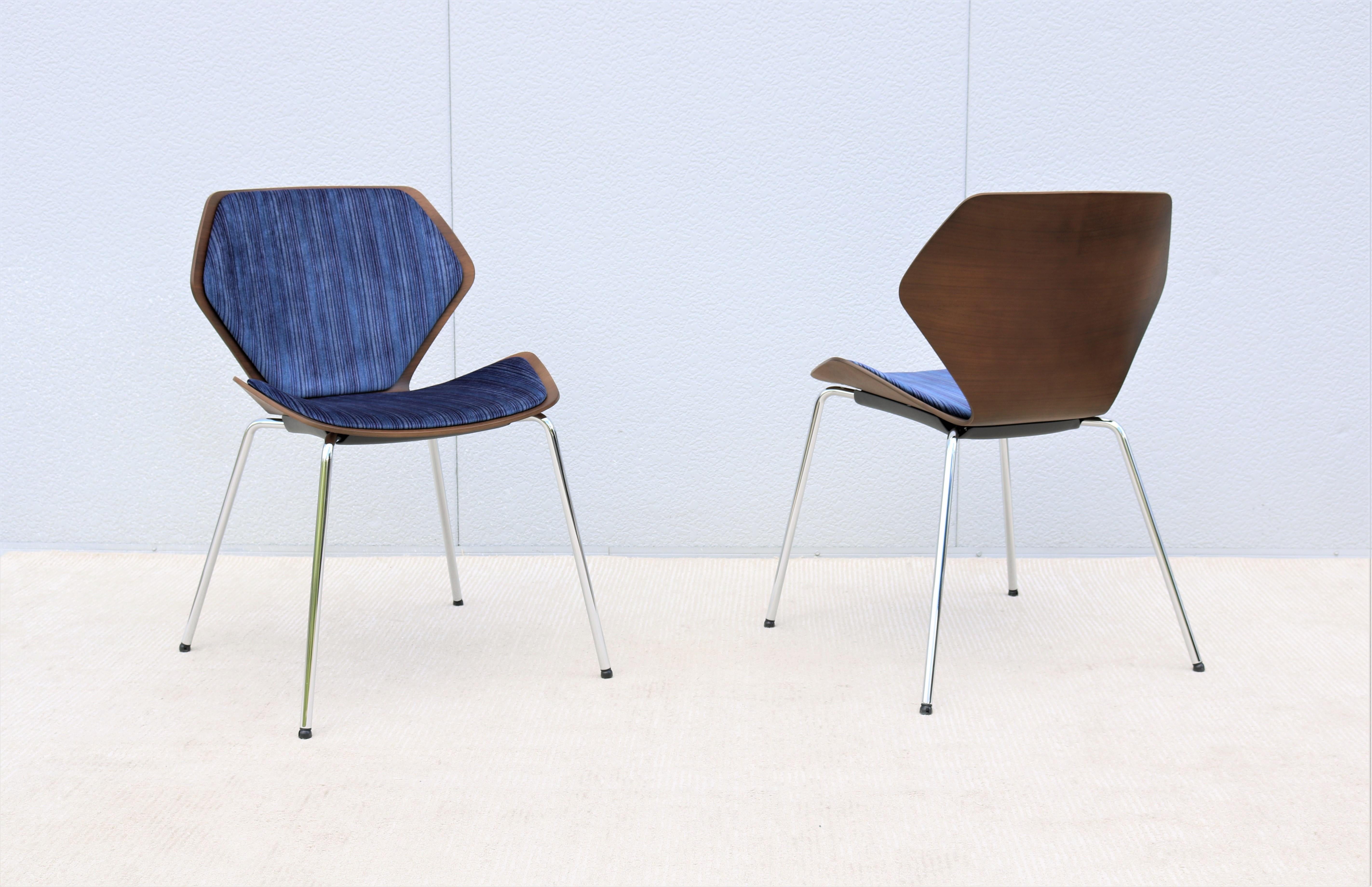 The Ginkgo chair is an elegant yet durable bent plywood chair with an organic aesthetic.
The design features smooth curves and thin graceful lines creating a strong silhouette.
Great comfortable chairs for your home or office use, can be used as