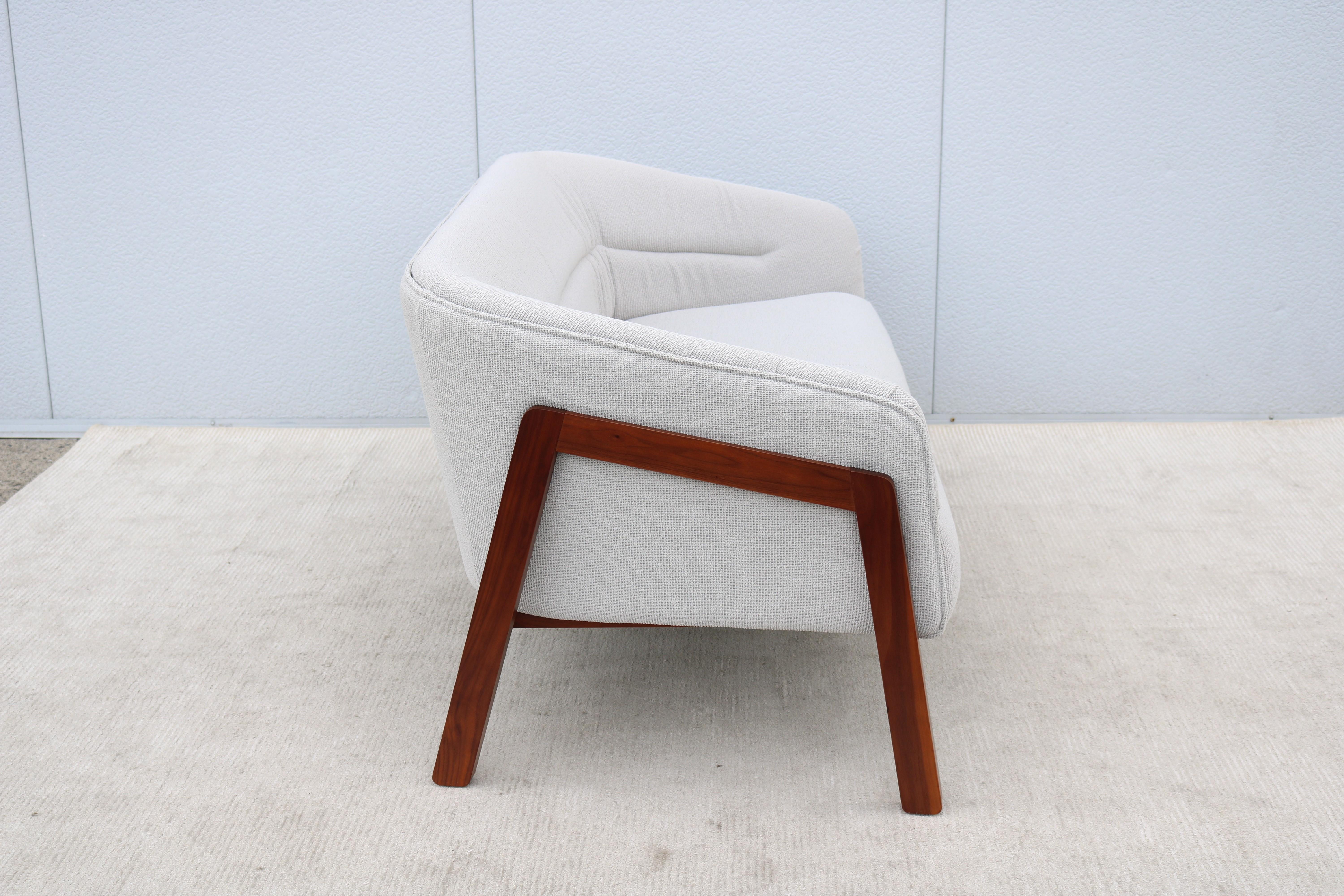 Contemporary Modern Justin Champaign for Jasper Group Indie Two Seat Loveseat en vente 3
