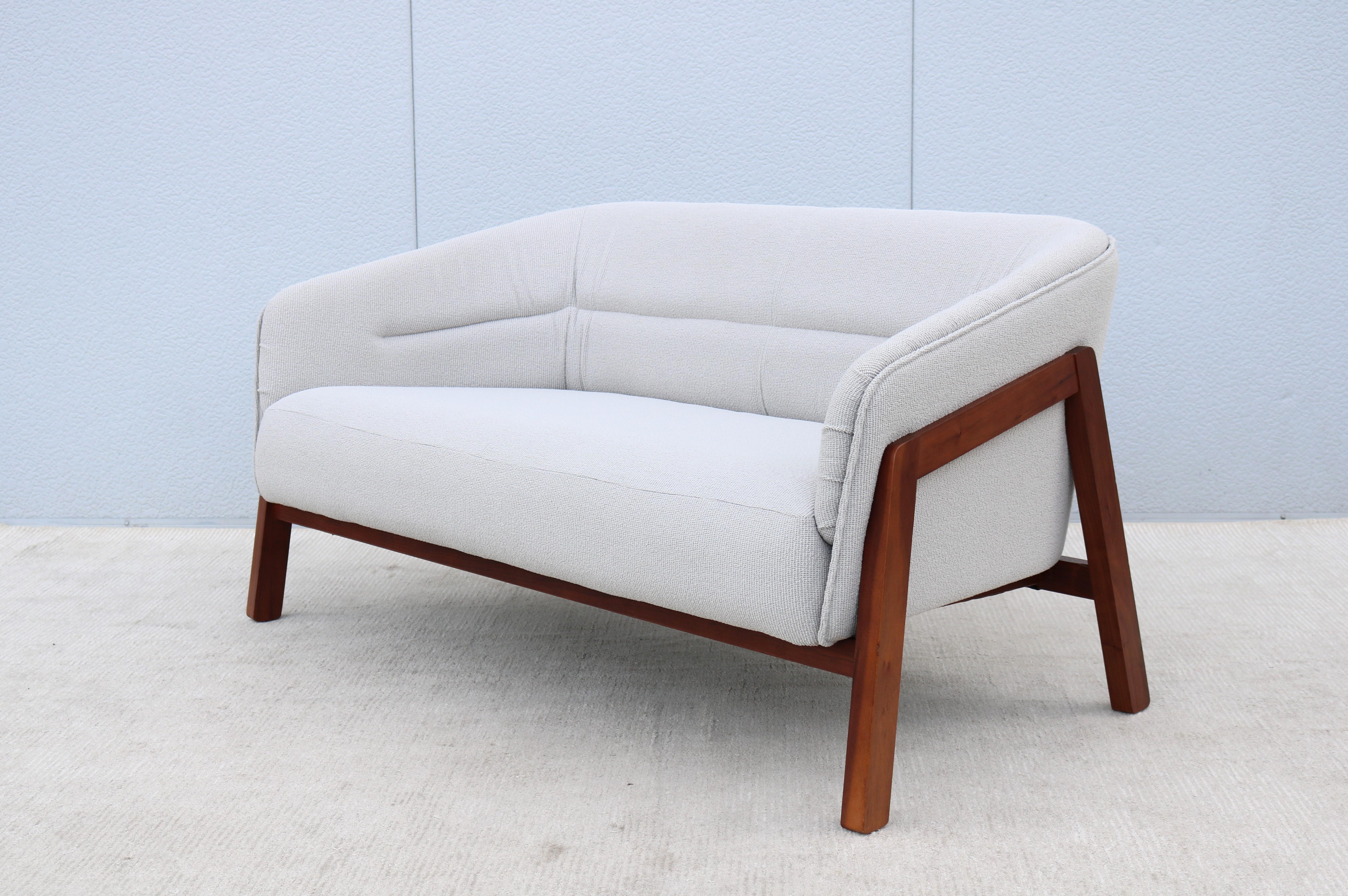 Américain Contemporary Modern Justin Champaign for Jasper Group Indie Two Seat Loveseat en vente