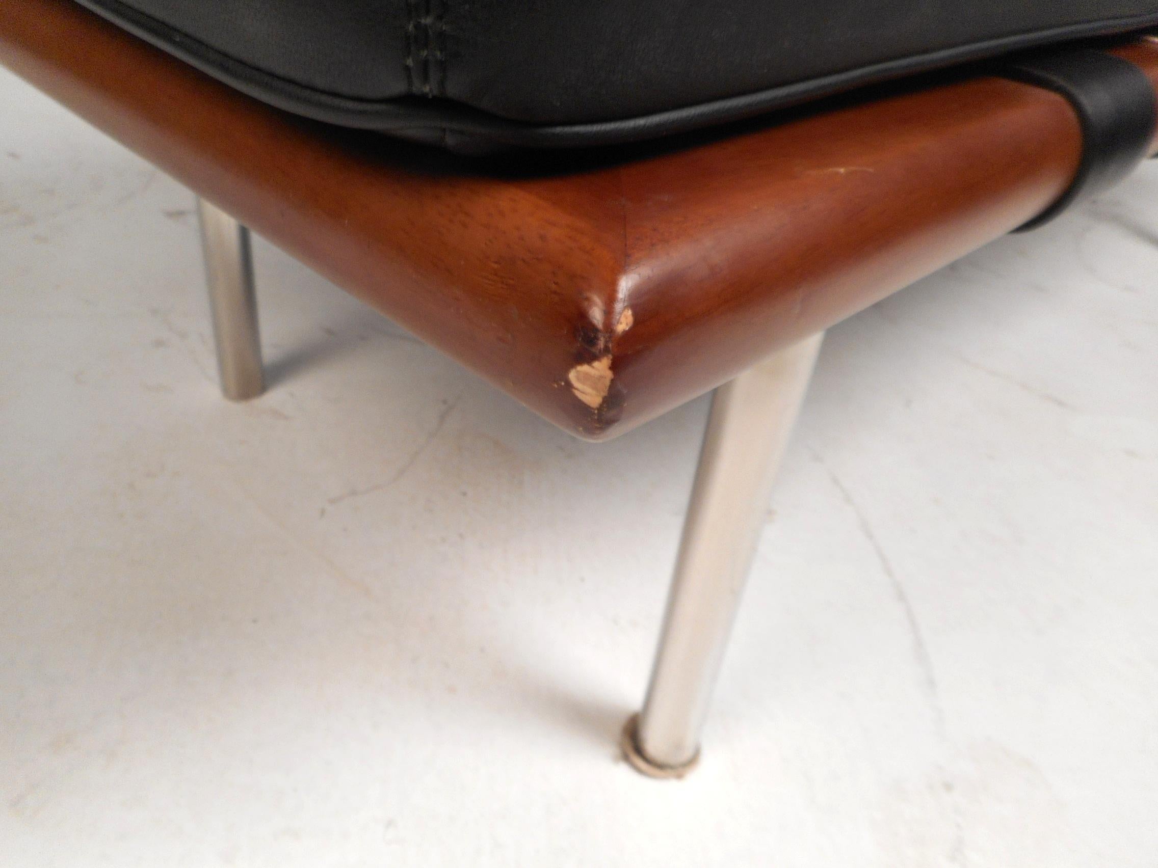 Contemporary Modern Leather Bench 2