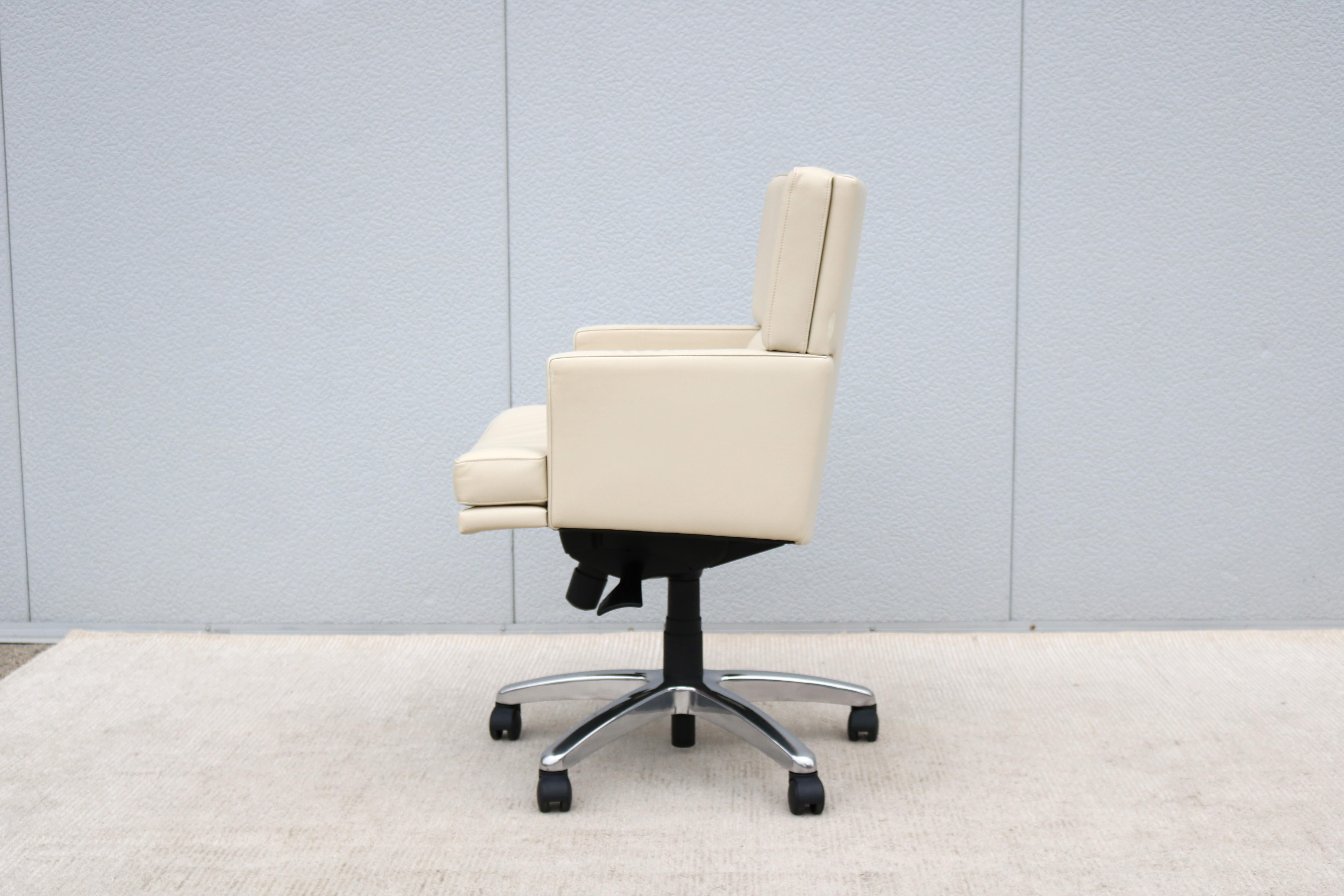 Silla de oficina moderna contemporánea Martin Brattrud Braemar de cuero con respaldo medio en venta 7
