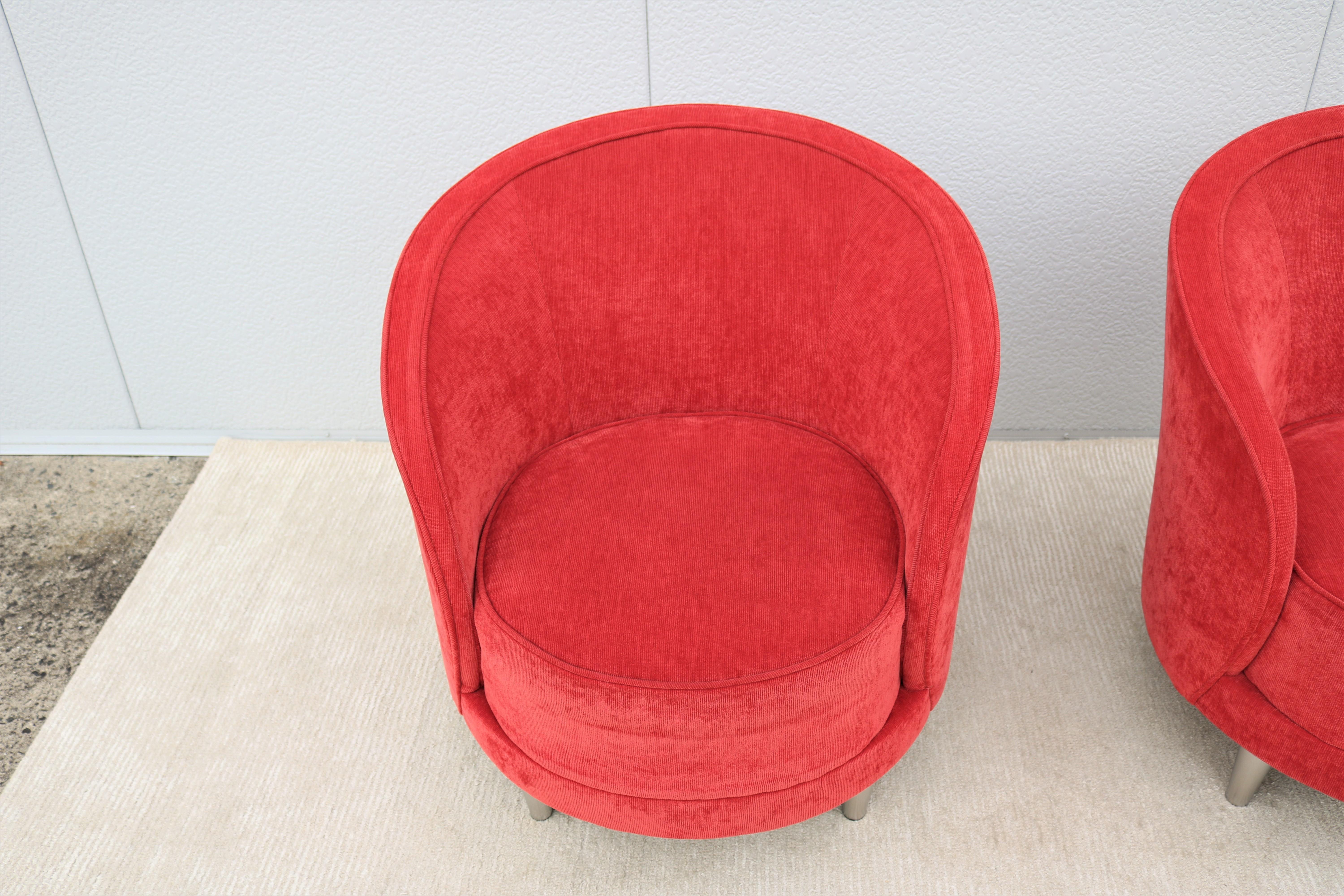 Paire de chaises longues modernes contemporaines Martin Brattrud Kinsale en forme de tonneau rouge en vente 6