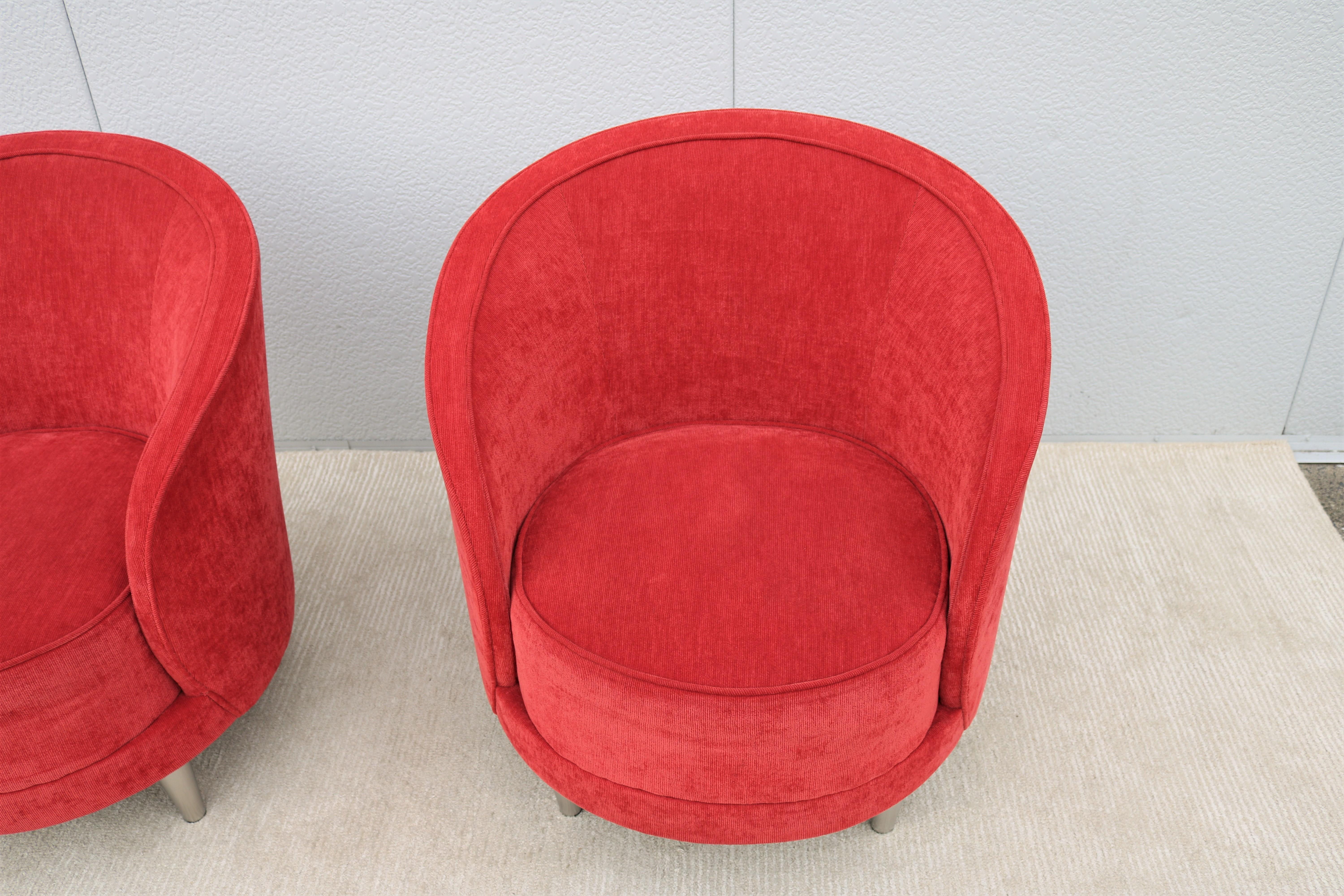 Paire de chaises longues modernes contemporaines Martin Brattrud Kinsale en forme de tonneau rouge en vente 7
