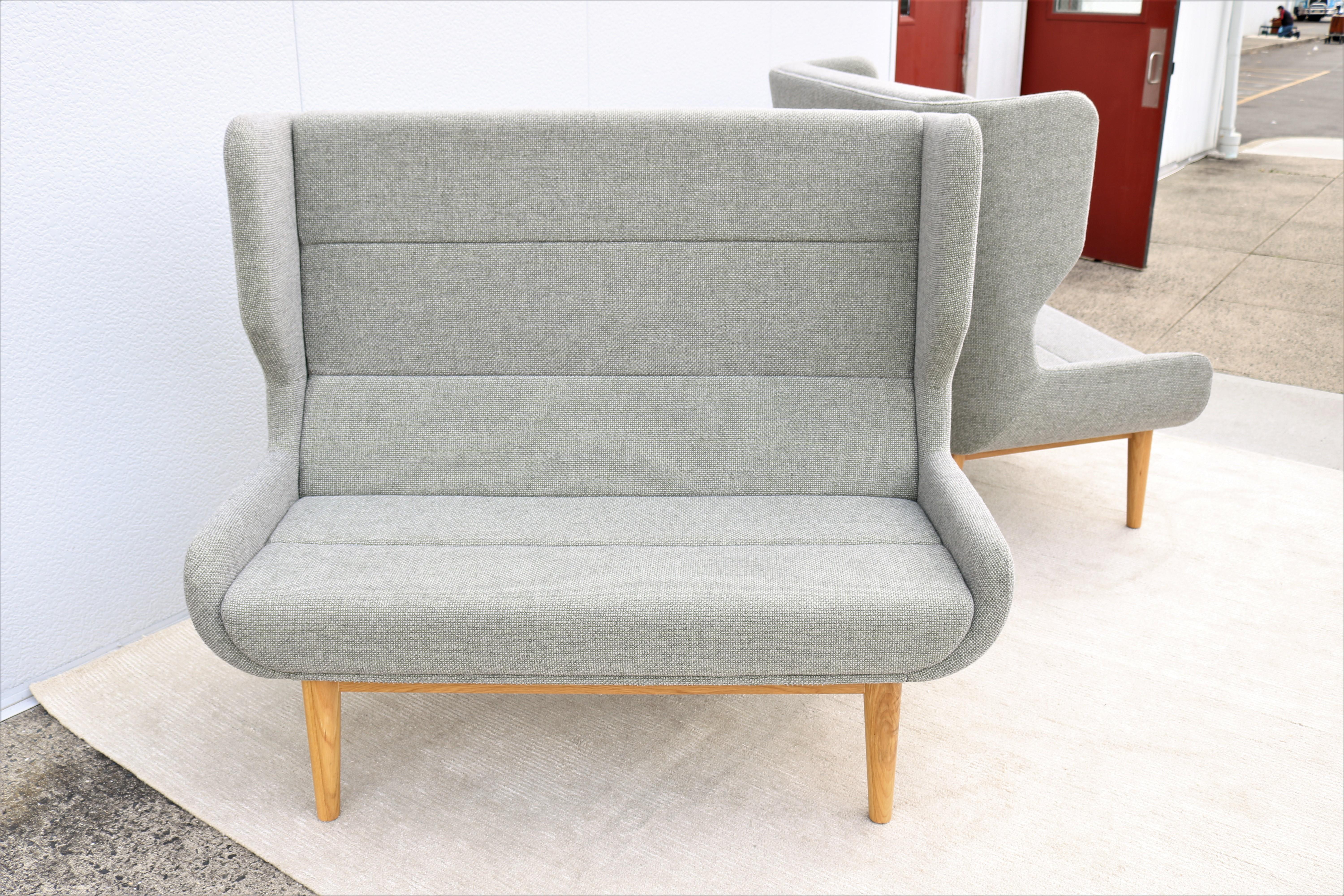 Zeitgenössisches modernes Naughtone für Herman Miller Hush 2-Sitz-Sofa mit hoher Flügelrückenlehne im Angebot 9