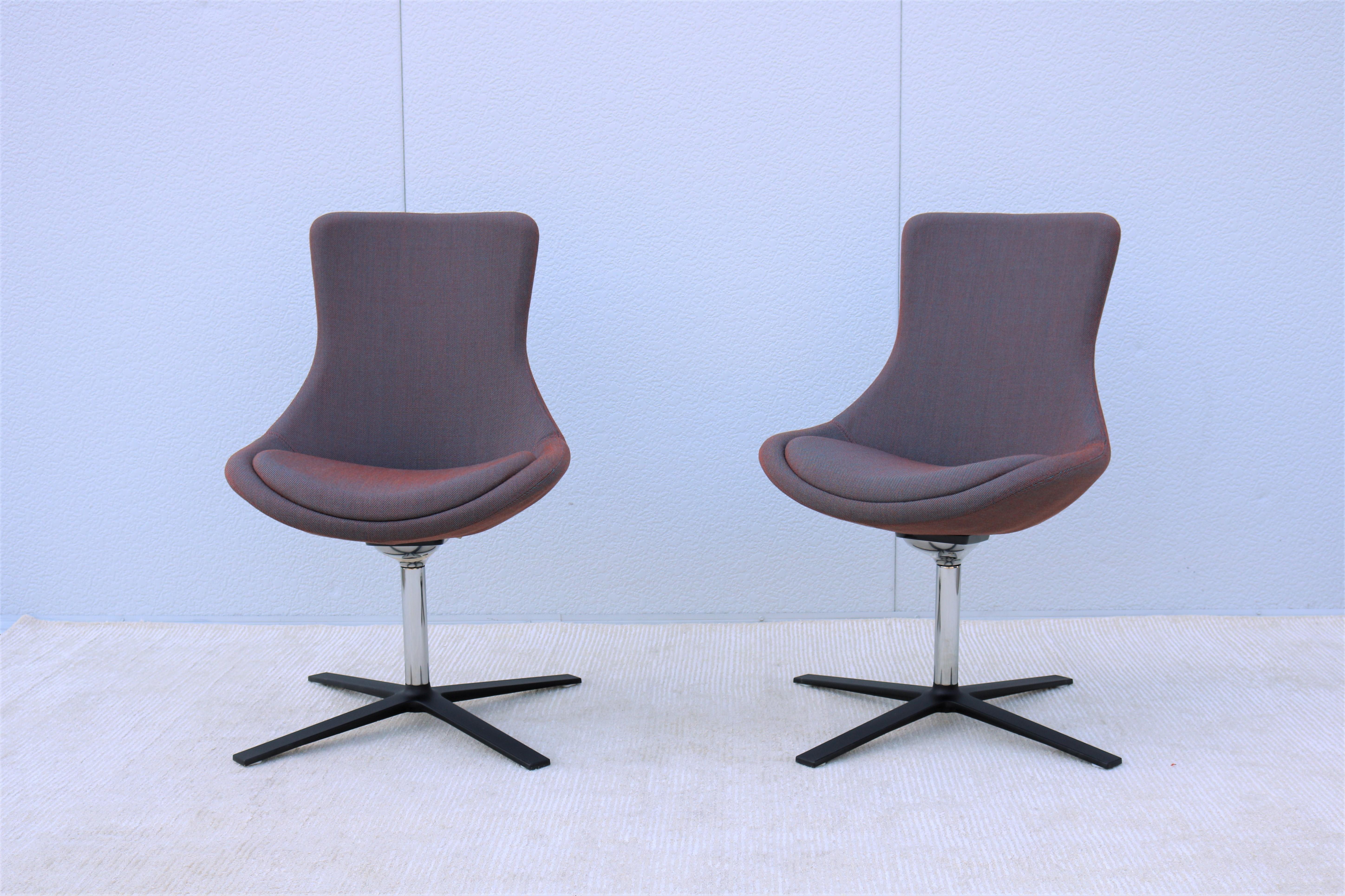 American Contemporary Modern Orangebox Bloom Swivel and Tilt Guest Side Chairs, a Pair For Sale