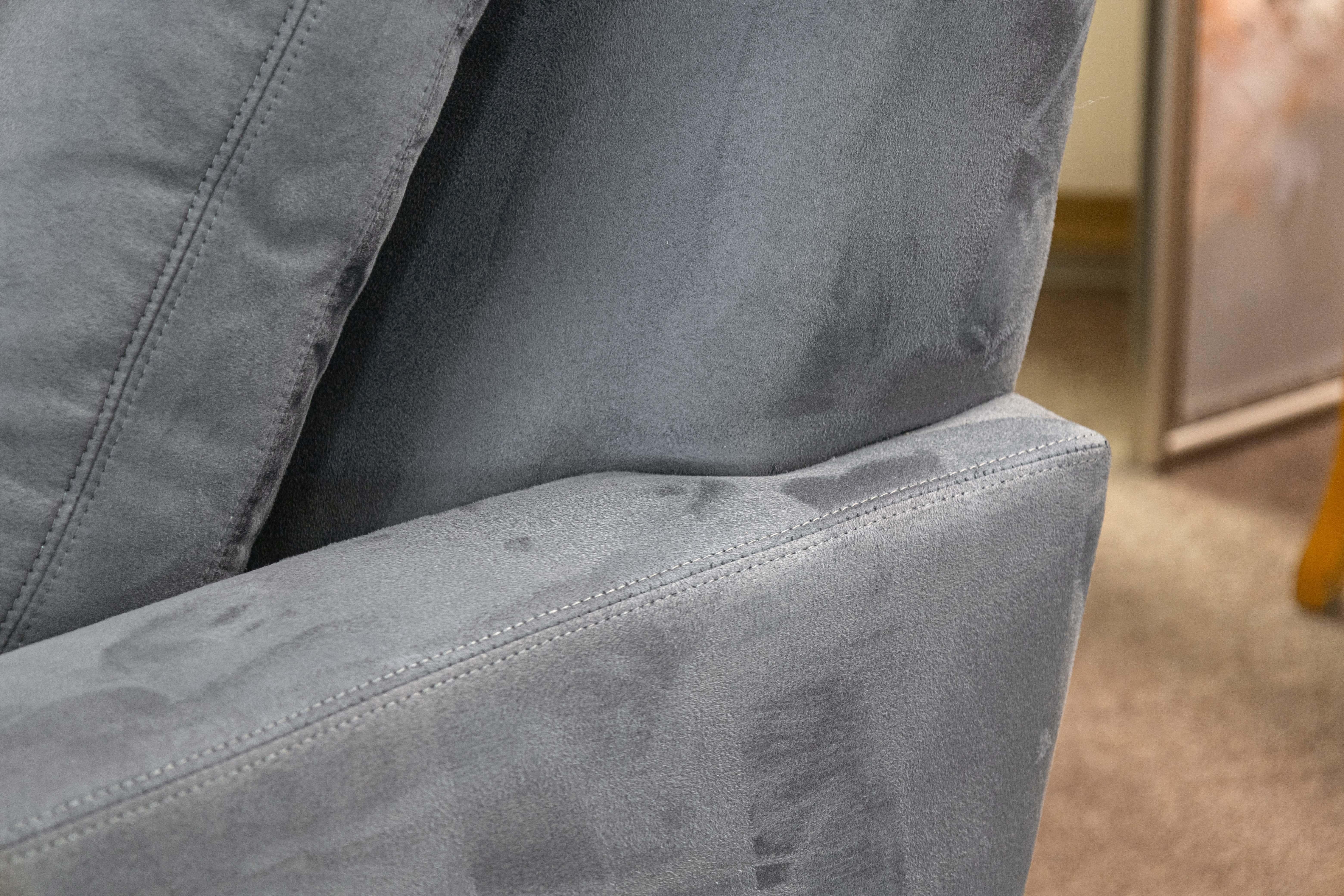Daim Contemporain Moderne Surdimensionné Gris Chaise Lounge Canapé Chaise Fauteuil en vente