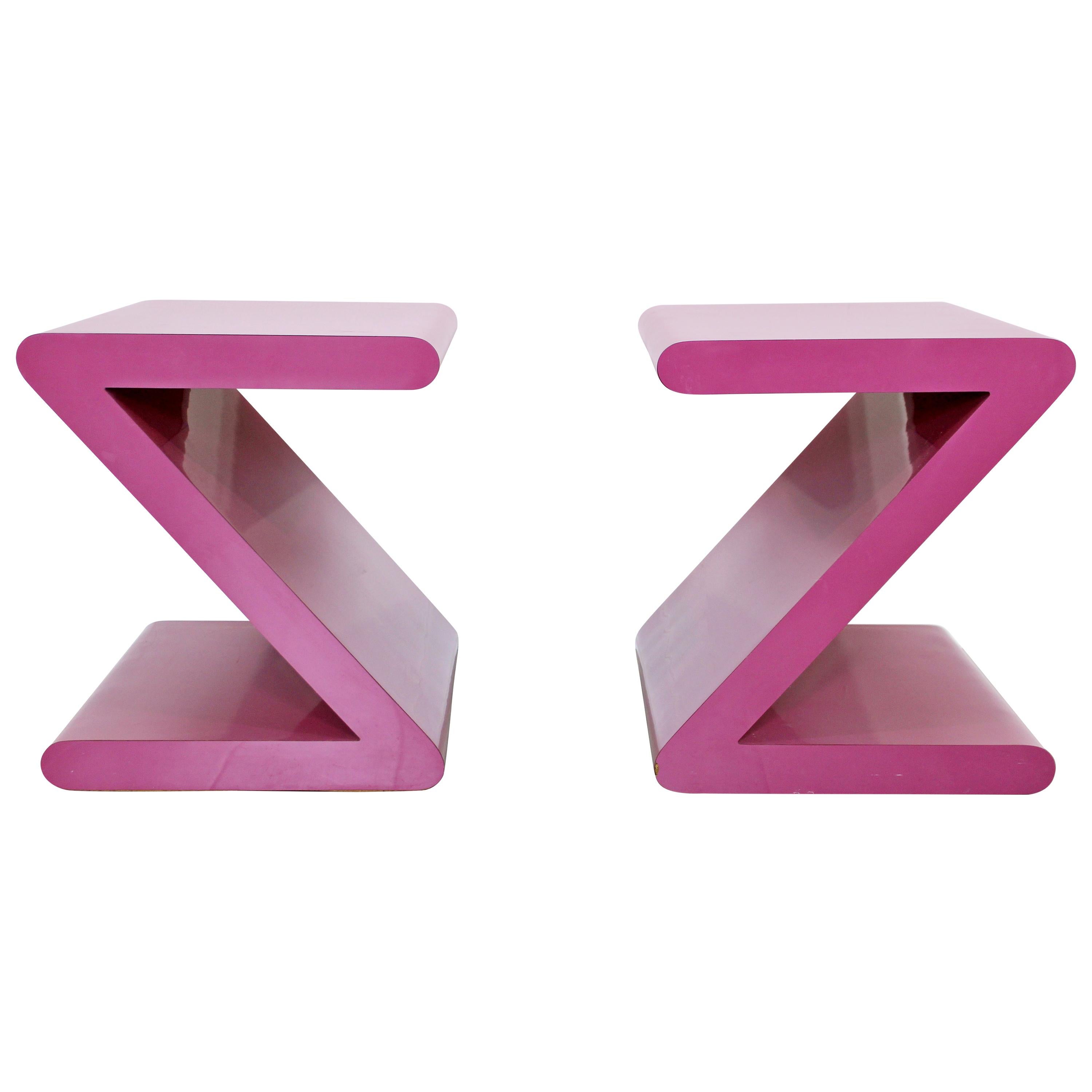 Contemporary Modern Pair of Acrylic Z-Shaped Side End Tables 1980s Pink