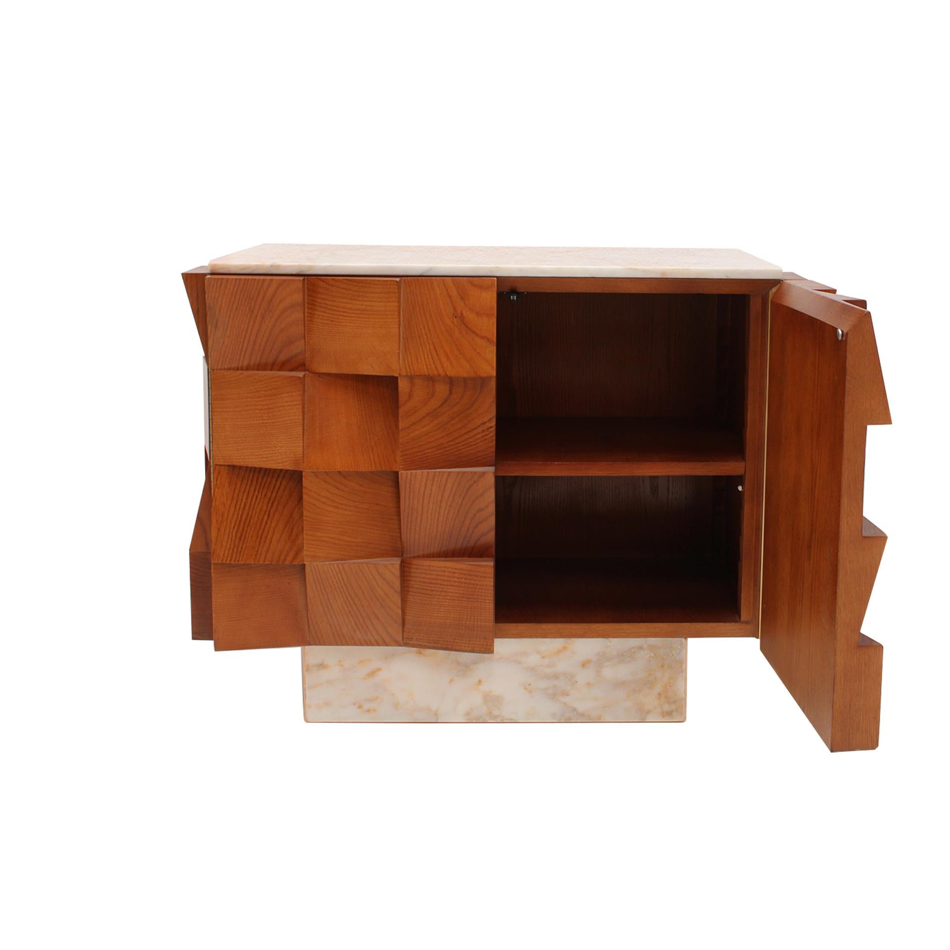 Mid-Century Modern Paire de buffets modernes contemporains en Wood et dessus en marbre de Sienne, Italie en vente