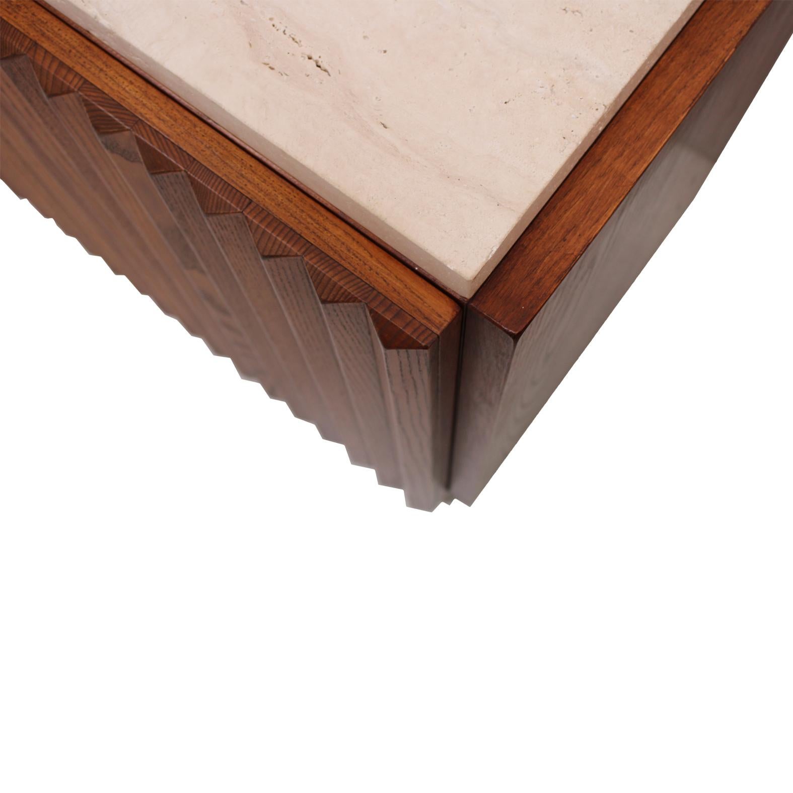 Paire de buffets contemporains et modernes en bois et plateau en marbre travertin en vente 3