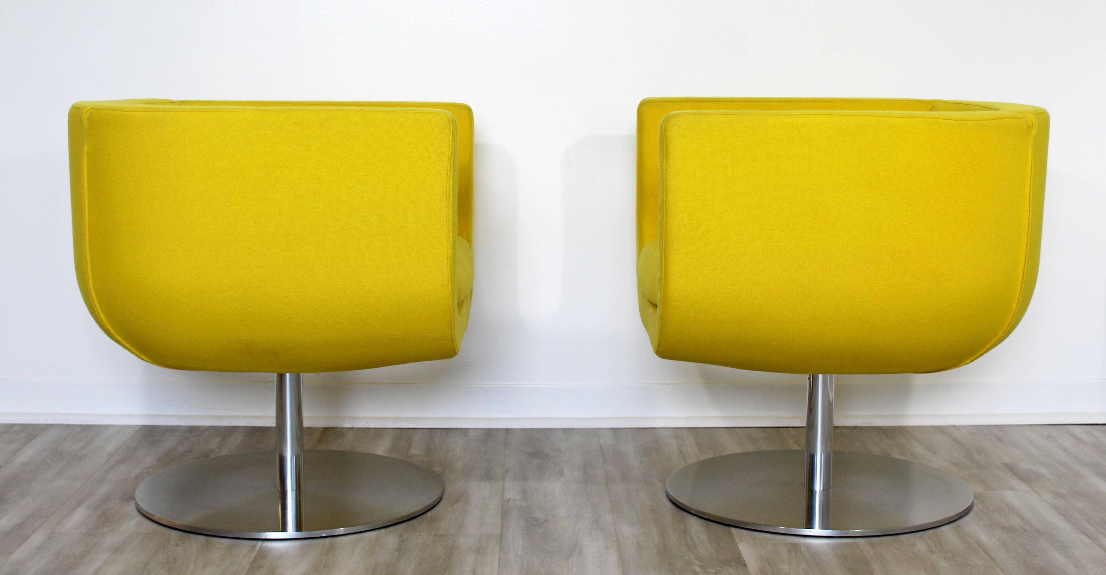 Contemporary Modern Pair of Yellow Tulip Chrome Swivel Chairs B&B Italia In Good Condition In Keego Harbor, MI